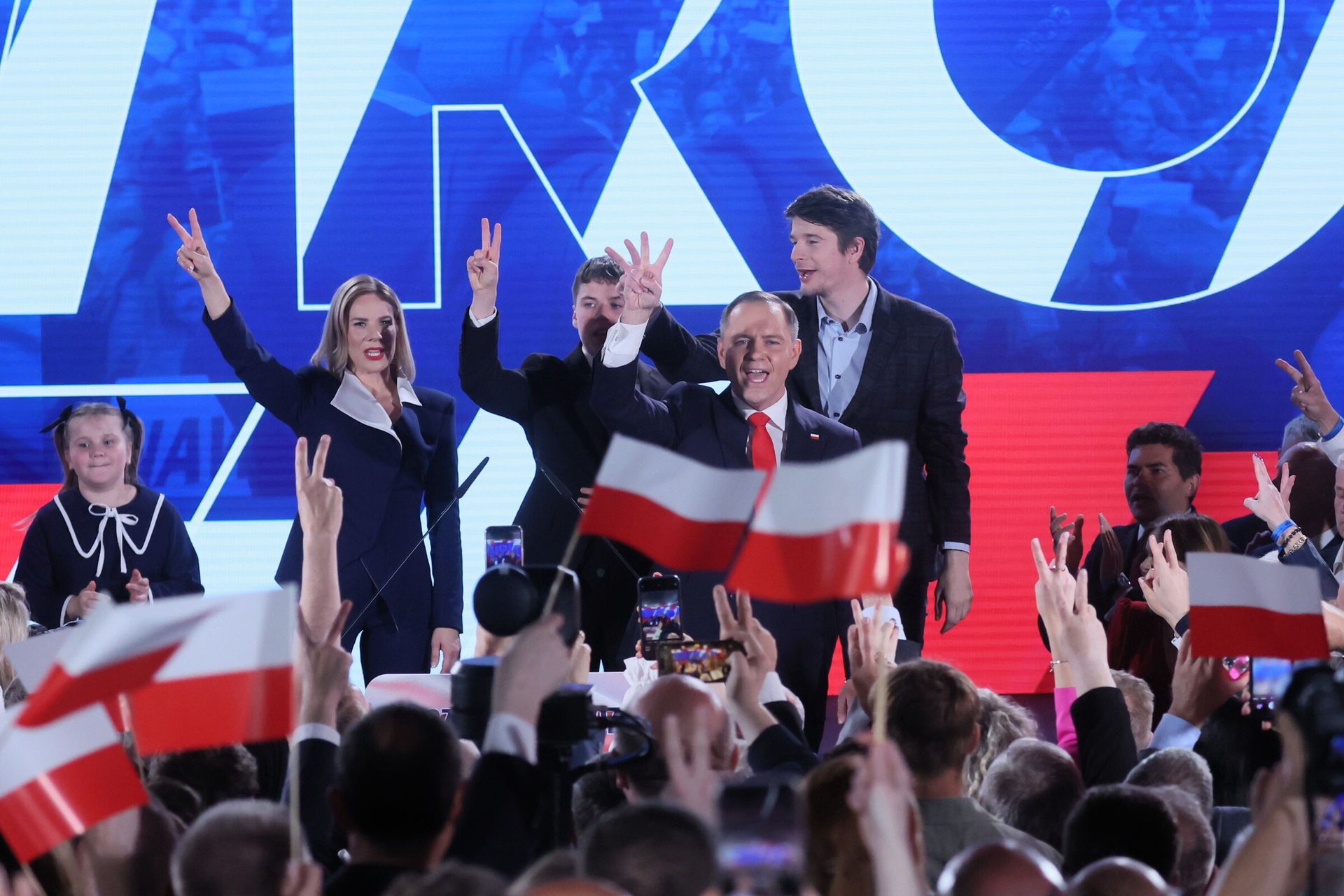 Pieniądze dla gmin, gdzie wygrał Nawrocki. PKW ma zbadać sprawę