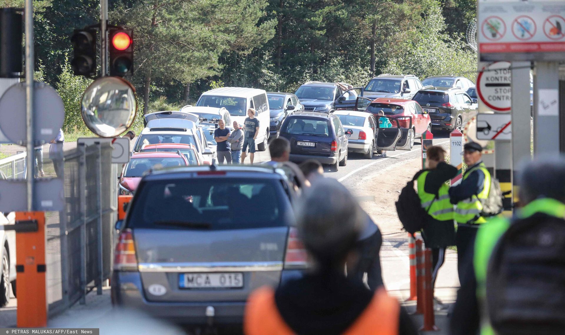 Polska zamyka granicę. Białorusini uciekają. Korki na przejściach