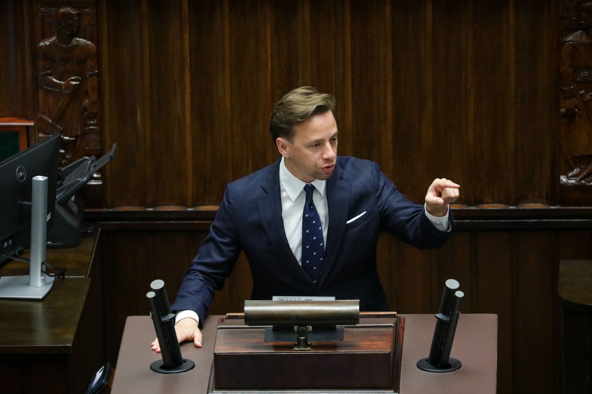Konfederacja mogłaby rządzić z każdym? Nowy sondaż