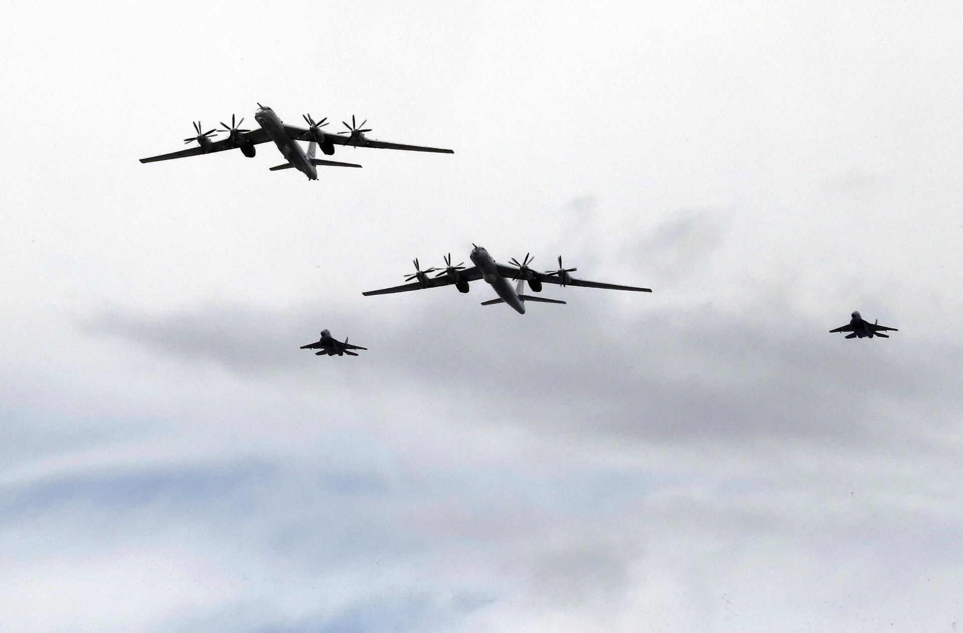 Rosyjskie Tu-142 nad Alaską. USA i Kanada poderwały myśliwce