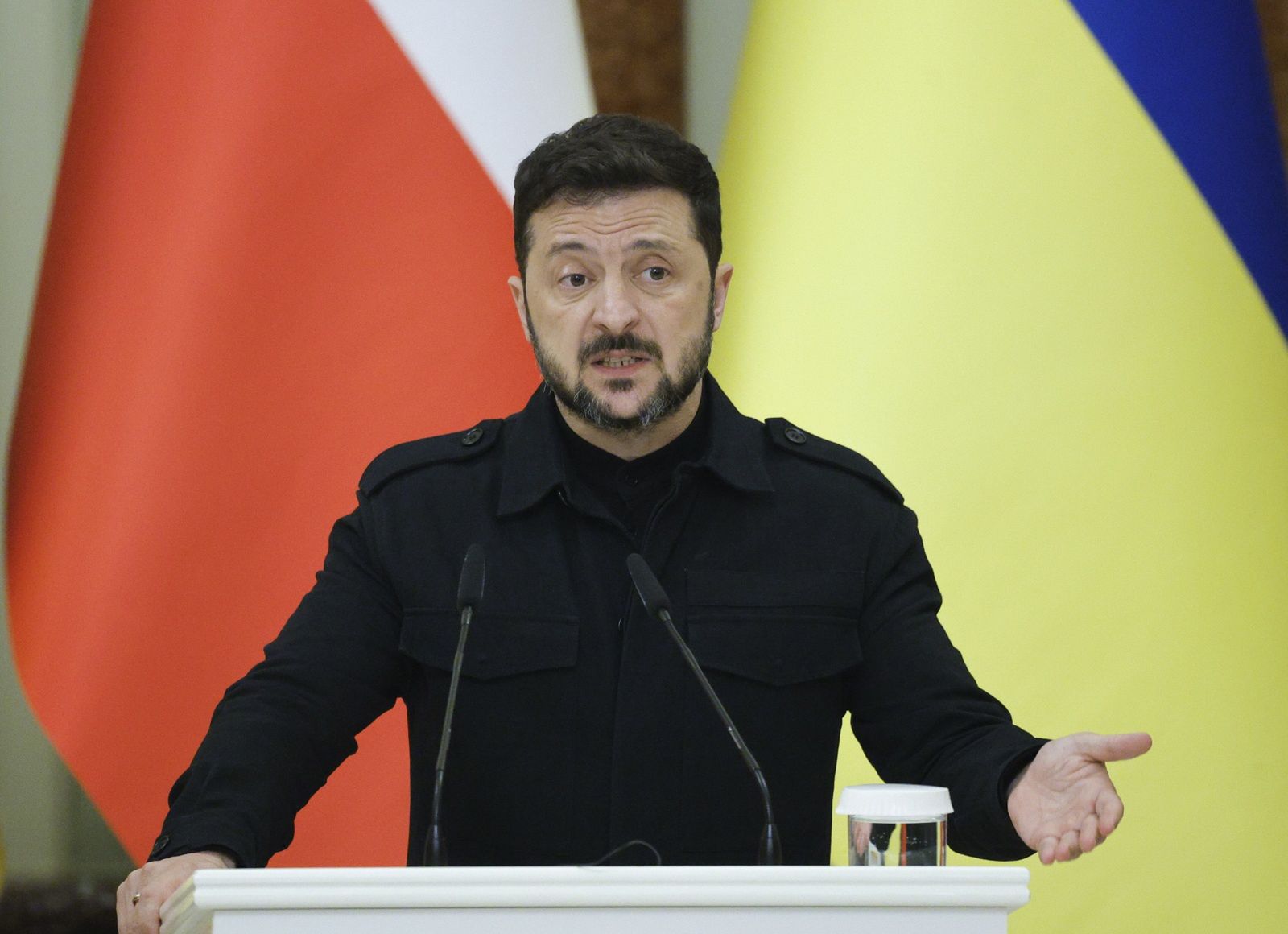 Ukraina wycofuje się z konwencji ottawskiej. Zełenski podpisał dekret