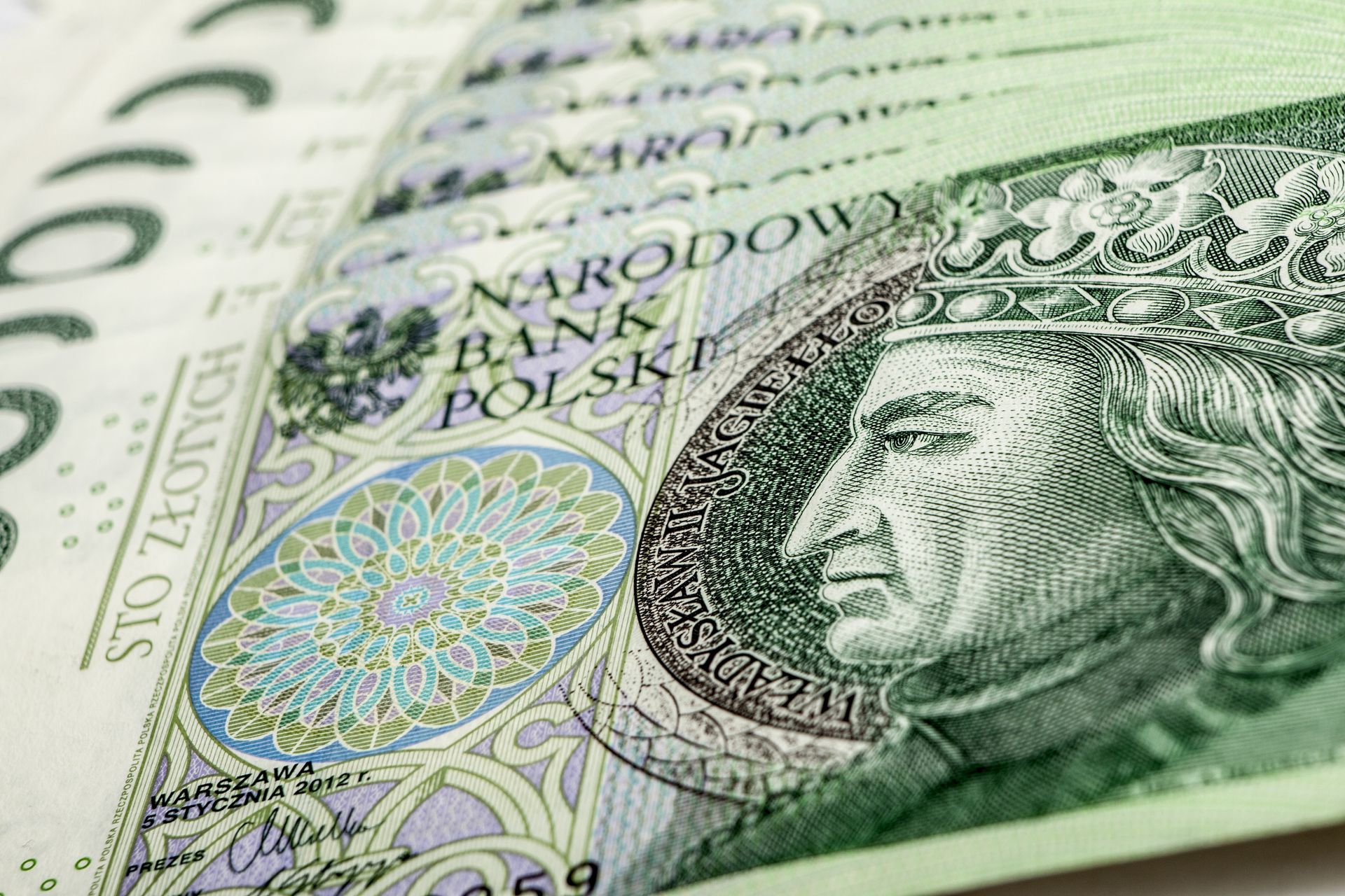 Urzędnicy chcieli zwrotu zasiłku po śmierci dziecka. Wywołali burzę