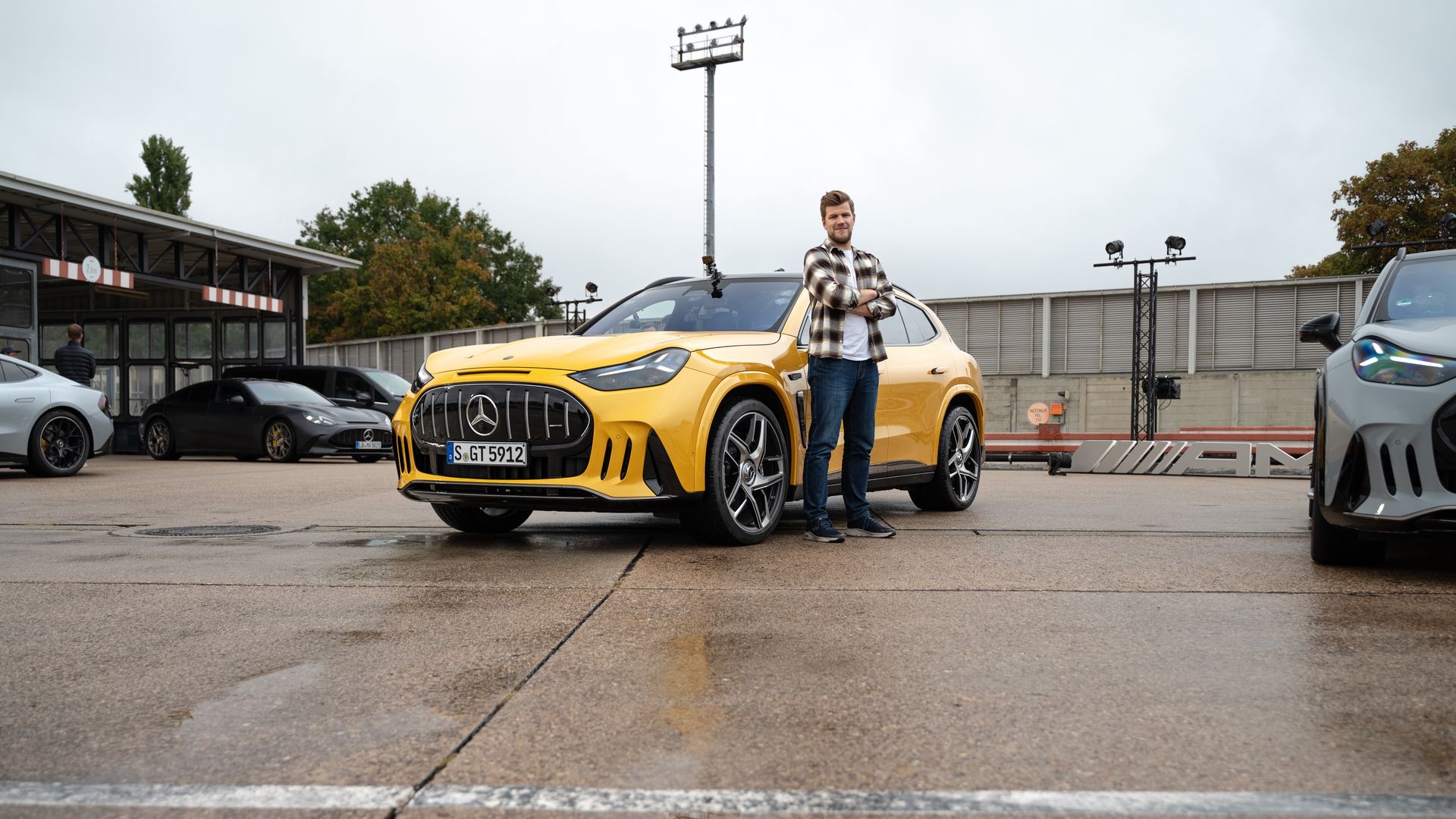 Na prawym fotelu w nowym Mercedesie-AMG GT SUV – gdy żołądek trafia do shakera