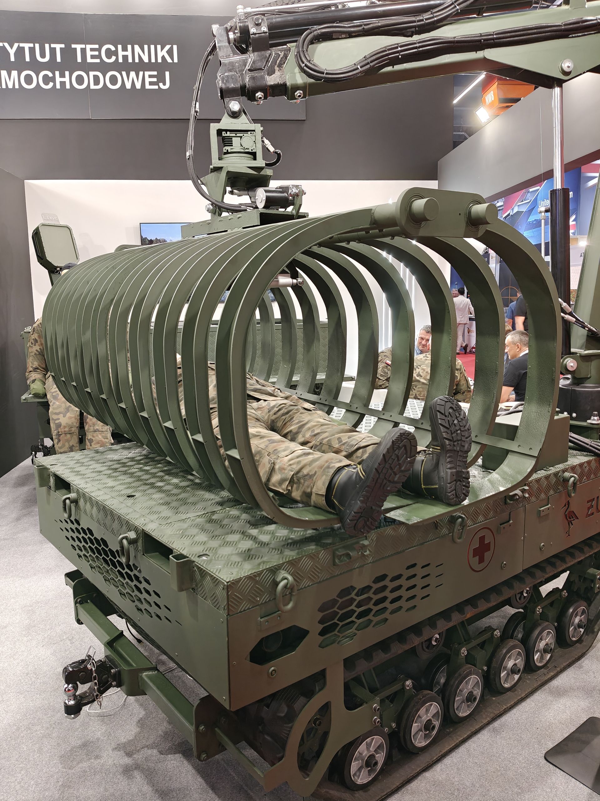 MSPO 2025. Polski robot do podnoszenia rannych z pola walki