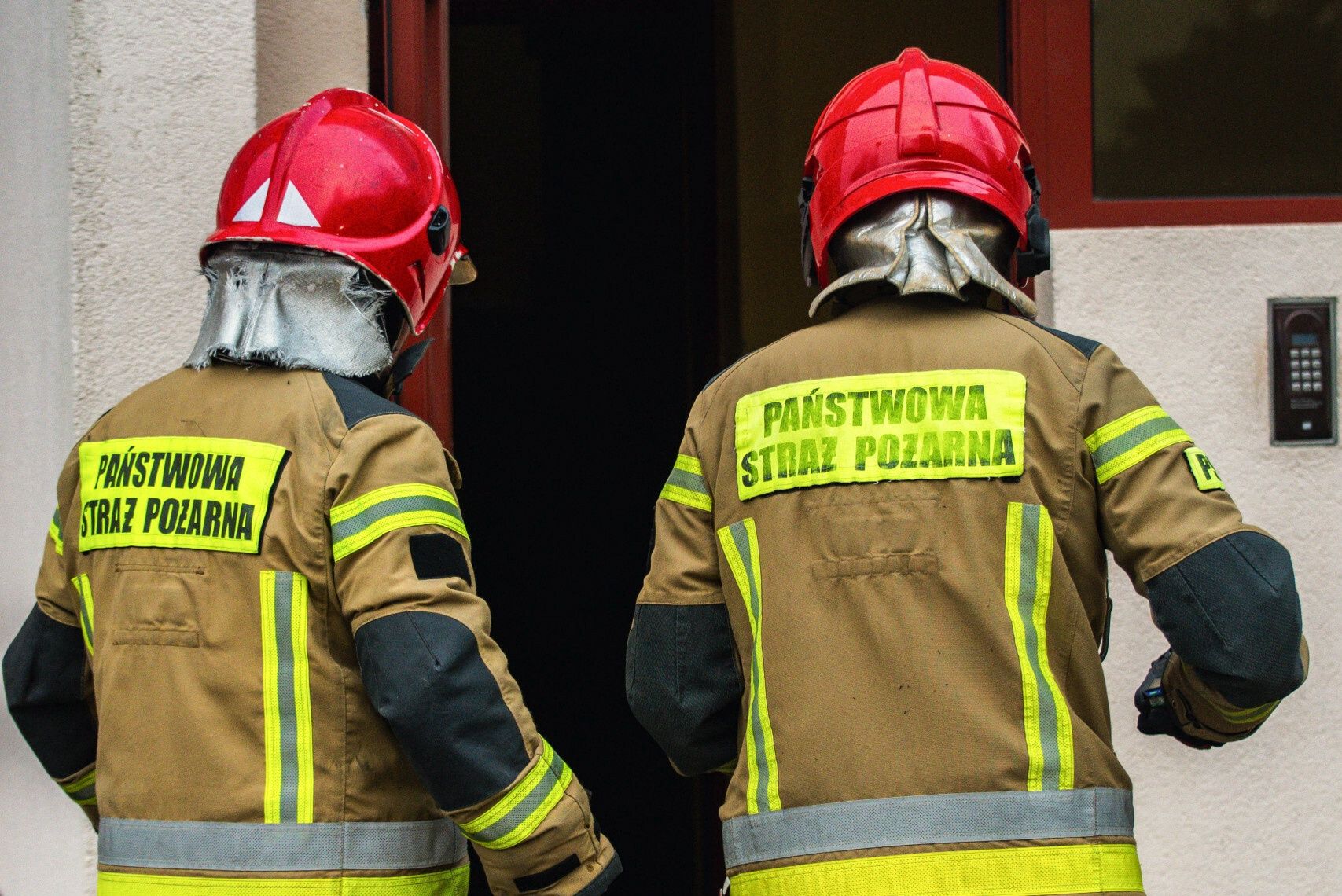 Tragedia w Krakowie. 16-latek wypadł z 12. piętra bloku