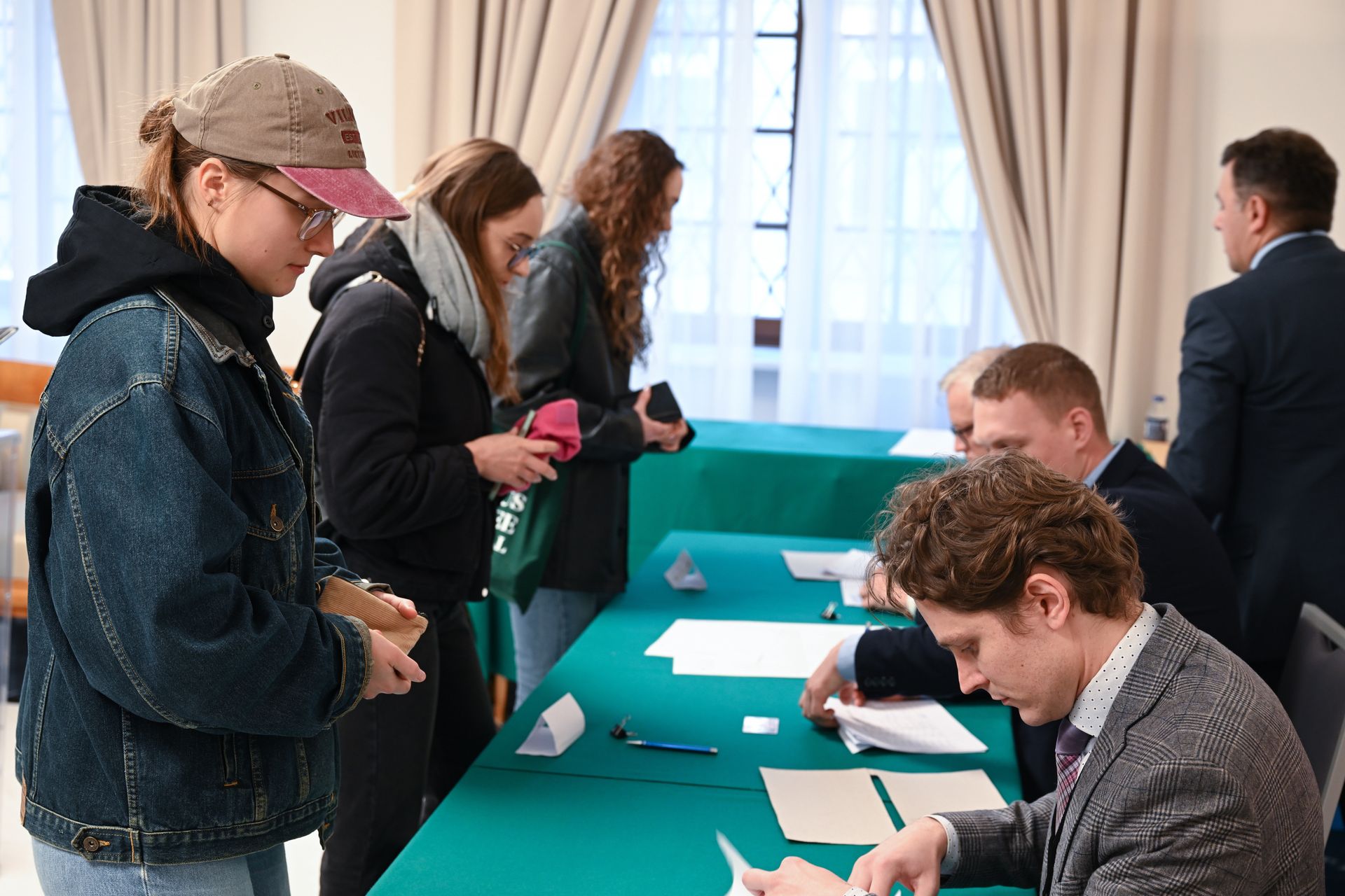 Wybory prezydenckie 2025 za granicą. Jaki dokument wziąć na wybory?