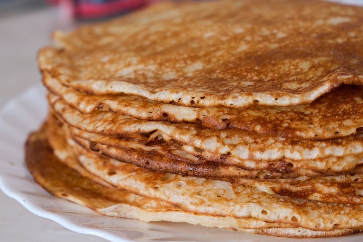 Dodaję do ciasta. Naleśniki wychodzą delikatne, mięciutkie i żaden się nie rwie