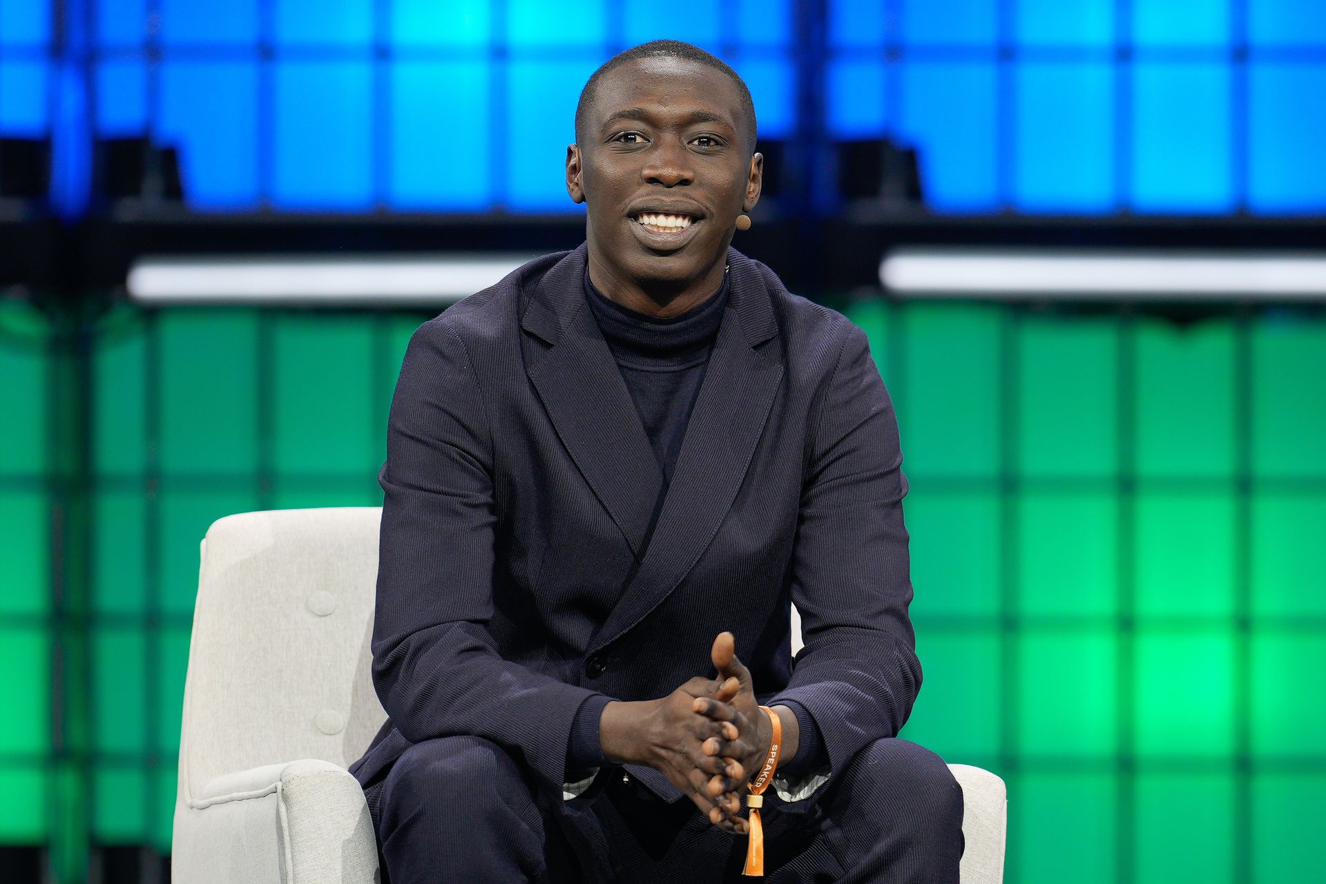 Zarobi 900 mln dol. Sprzedał prawa do wizerunku