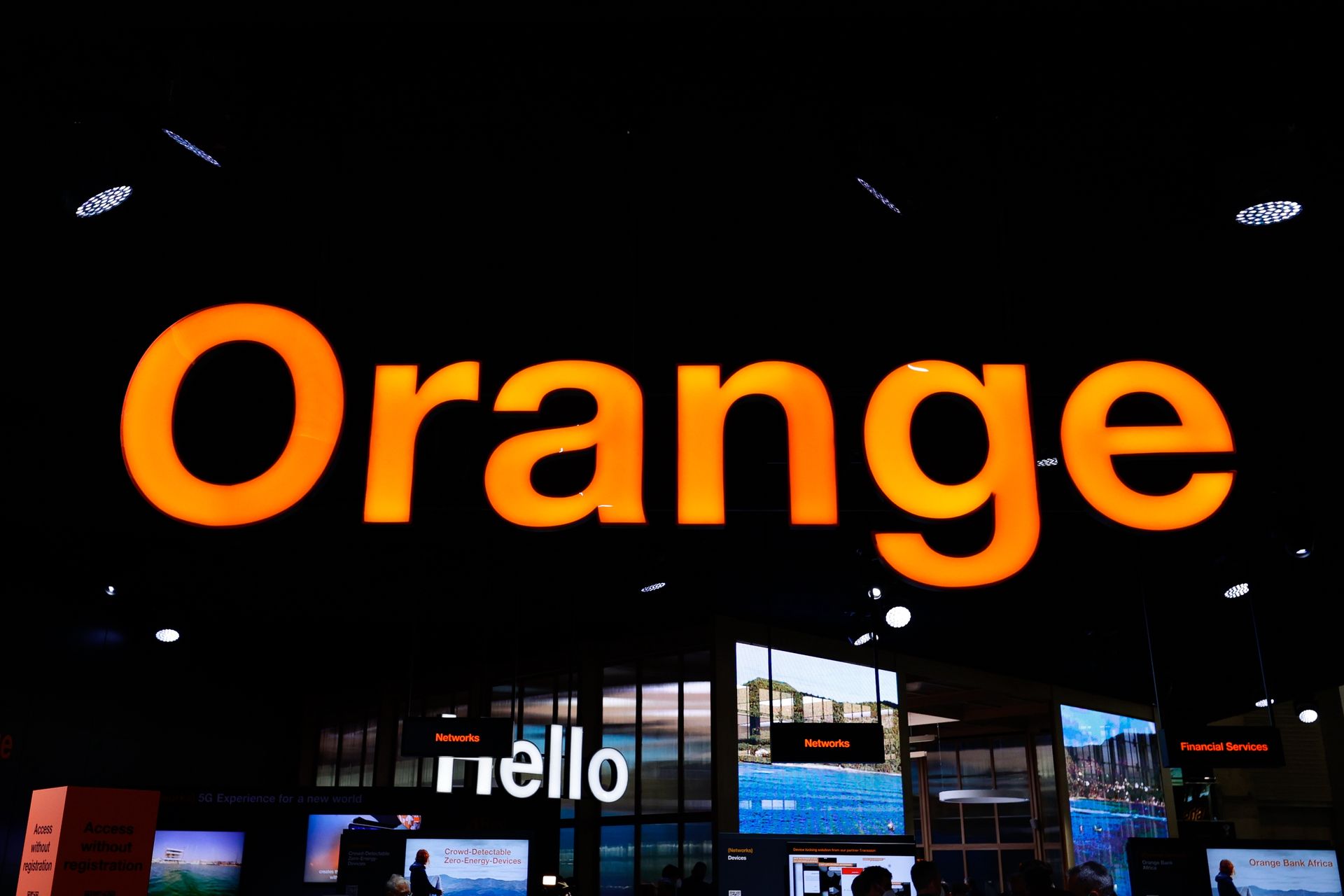 CERT Orange ostrzega. SMS-y z kierunkowych +33 i +49