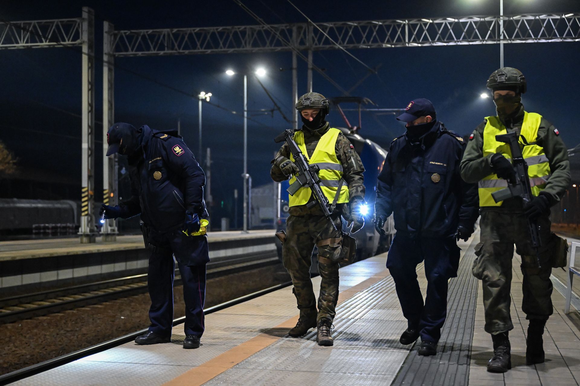 Zmiana ws. żołnierzy WOT. "Są wyposażeni w broń i amunicję"