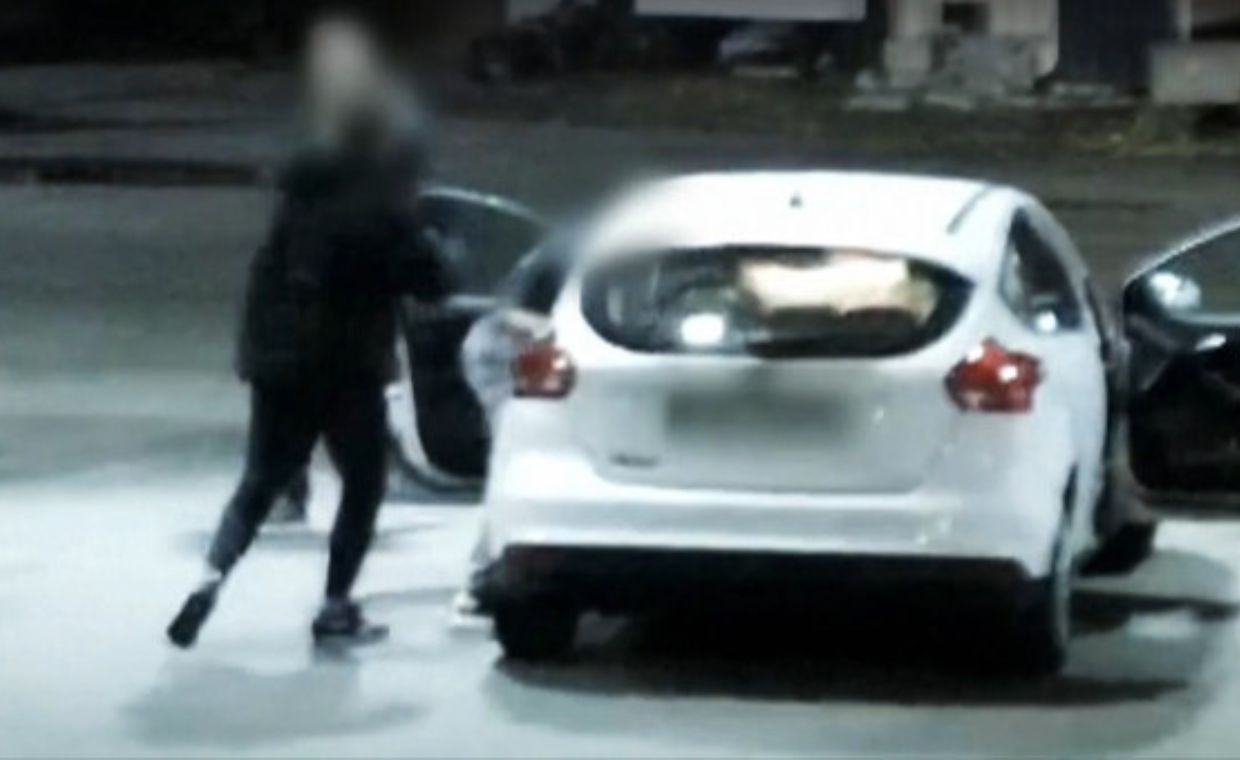 Pobicie chorego kierowcy. Trzej policjanci staną przed sądem