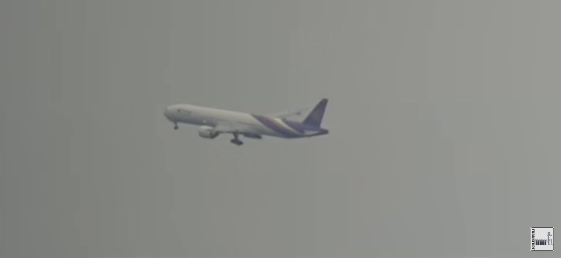 Awaria podwozia uniemożliwiła lot. Boeing 777 wrócił na lotnisko