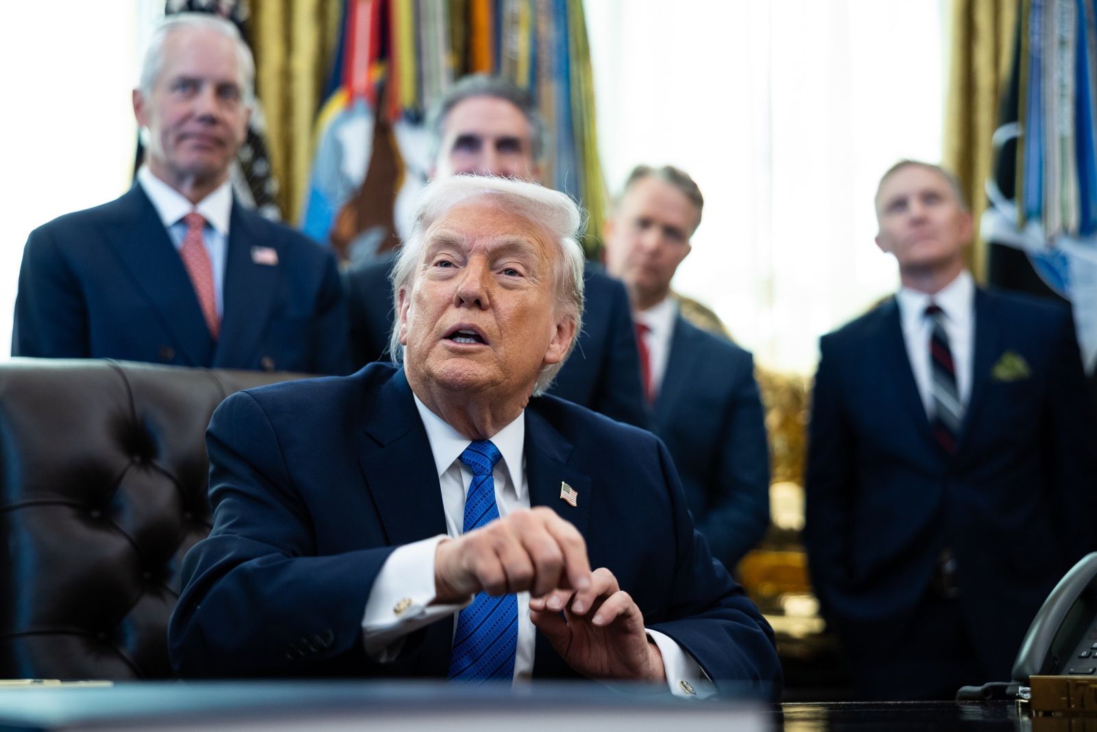 Trump łagodzi ton ws. Iranu? "Oni negocjują”