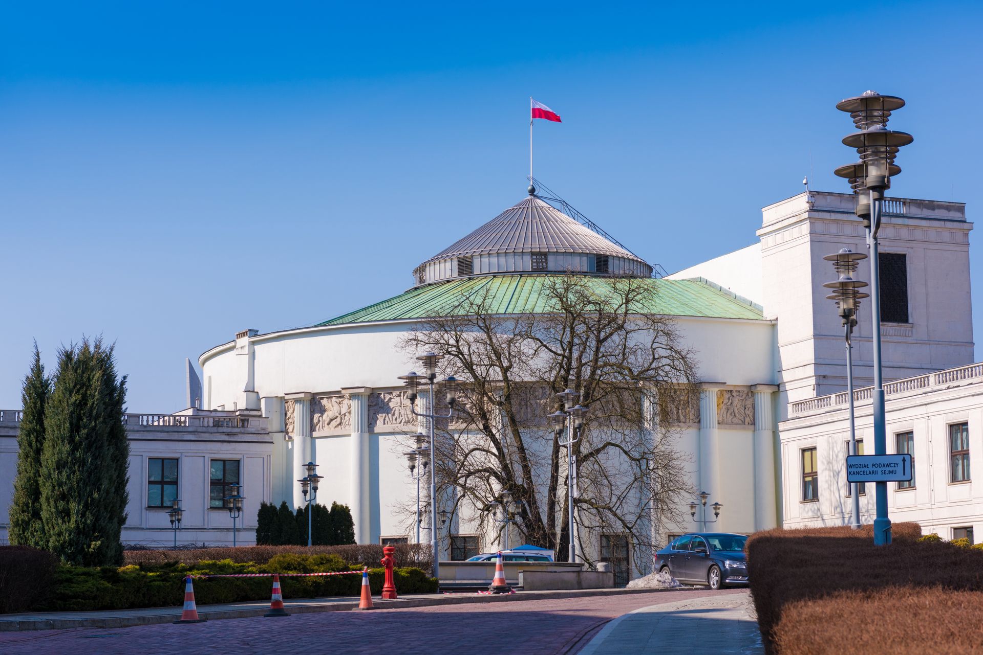 KO o włos przed PiS. Braun wprowadza swoich posłów do Sejmu