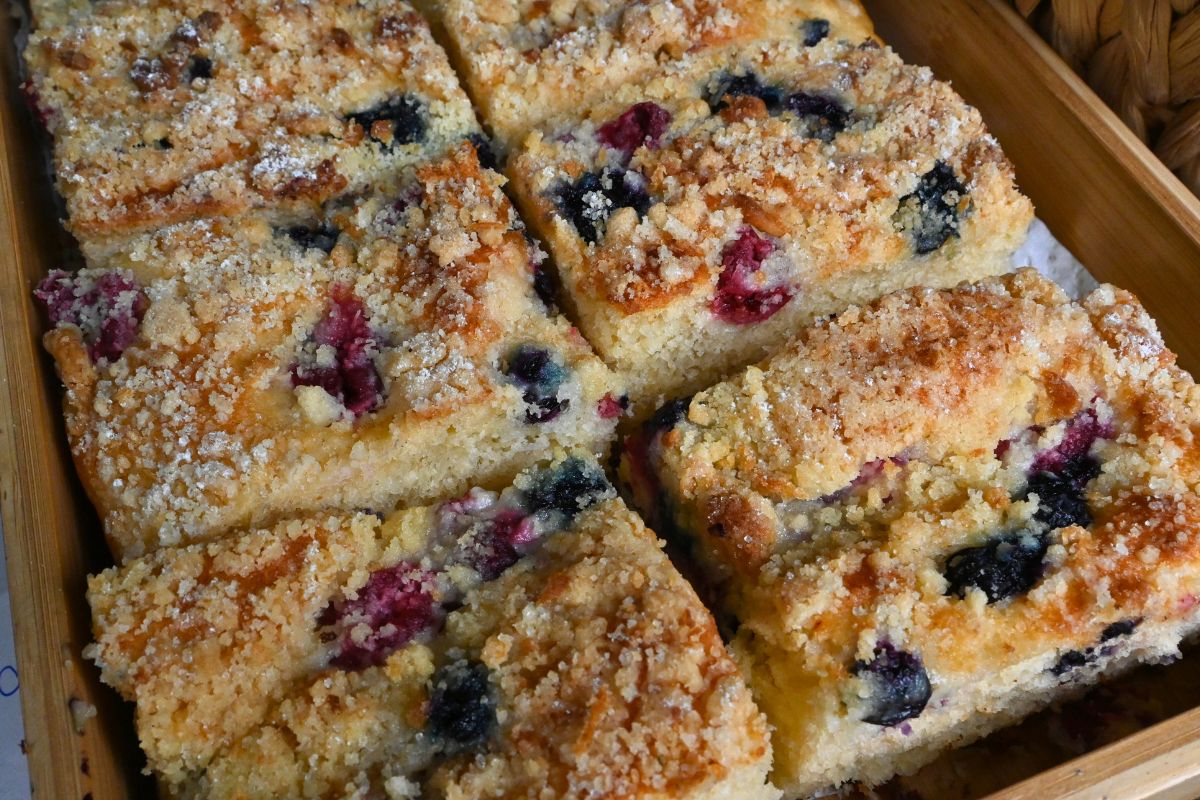 Ciocia piecze w drugi dzień Świąt. Zapasy wyciąga z zamrażarki