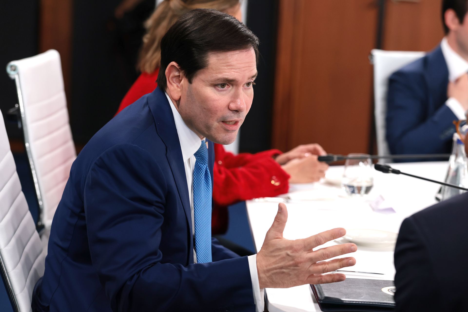 Rubio jednak używał czatu Signal? Departament miał kłamać w sądzie