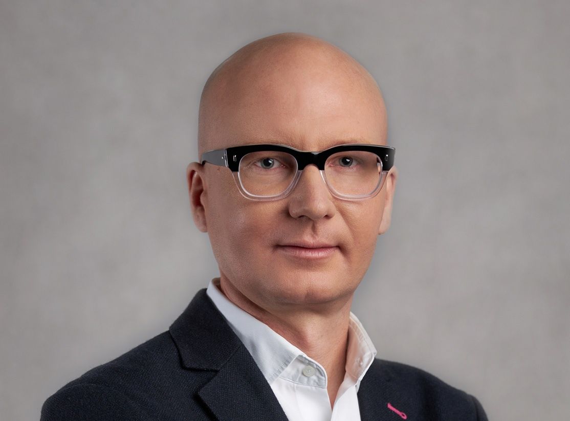 Obrazy i ilustracje o odpowiedzialności biznesowej Grupy Żabka. "Pokazujemy, iż wygoda i odpowiedzialność mogą iść w parze"