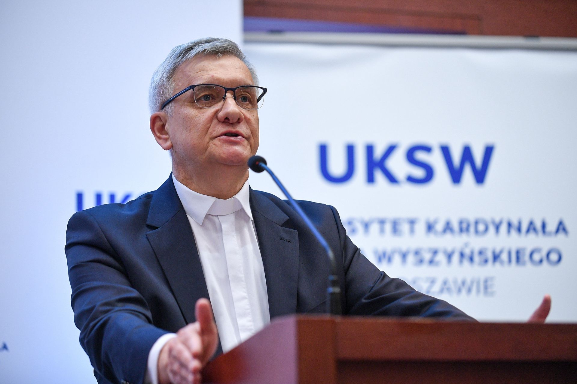 Afera wokół rektora UKSW i mieszkania starszej kobiety. Ksiądz reaguje na materiał