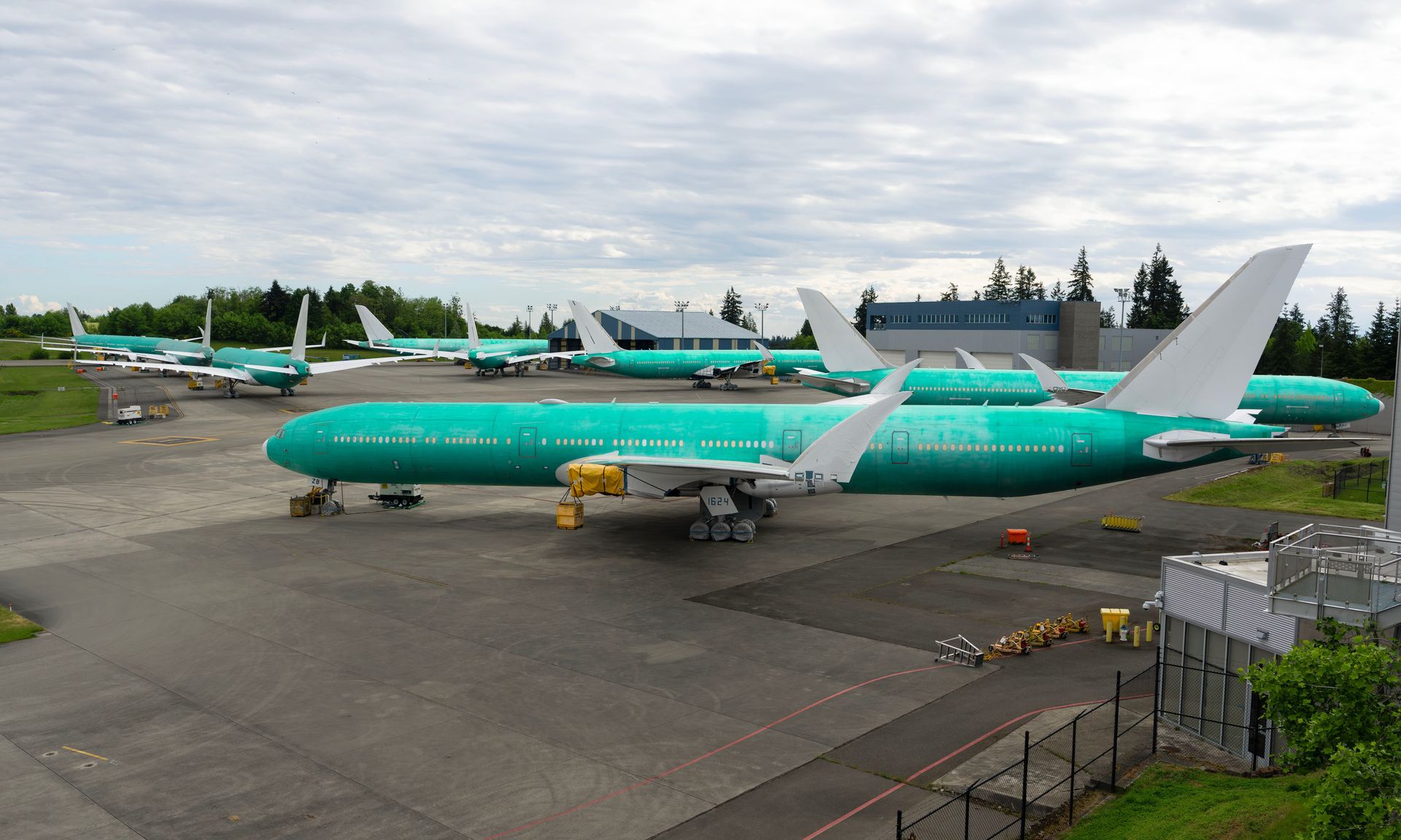 Boeing rozbiera nowy samolot 777-9 na części. Łatwiej zbudować nowy