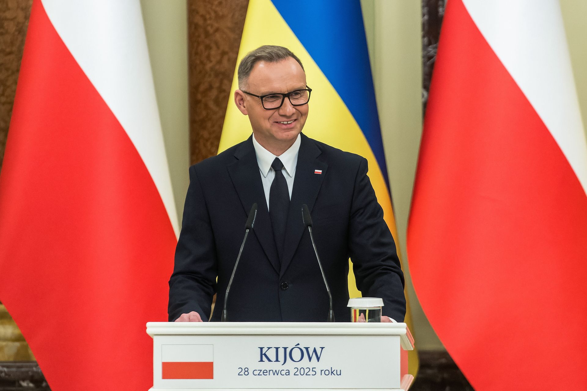 Duda o Nawrockim. "Zza biurka prezydenta świat wygląda inaczej"