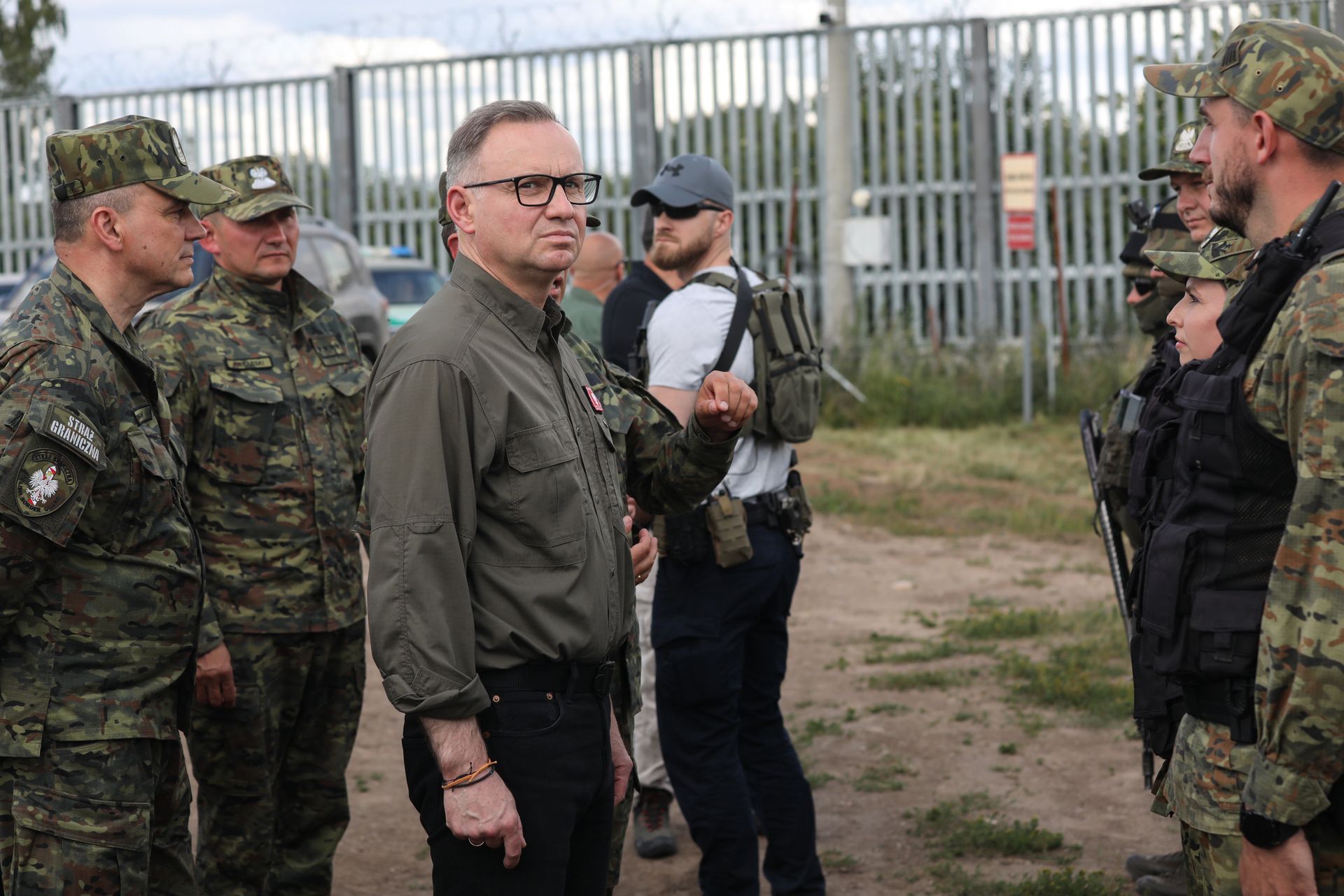"Bezczelni i chamscy". Duda na granicy przeprosił za "przykrości"