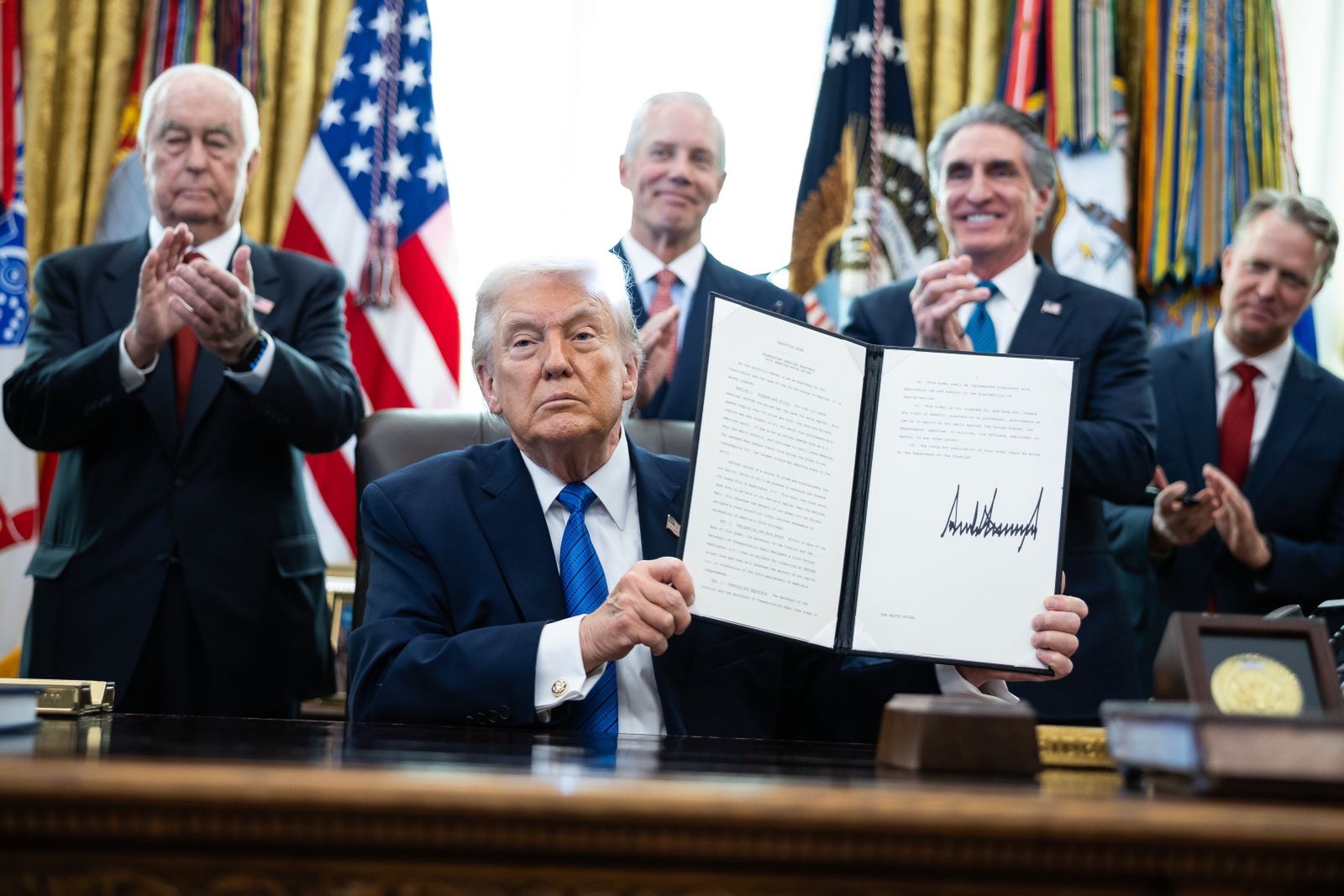 Trump chwali swoje cła. "Ameryka powróciła"