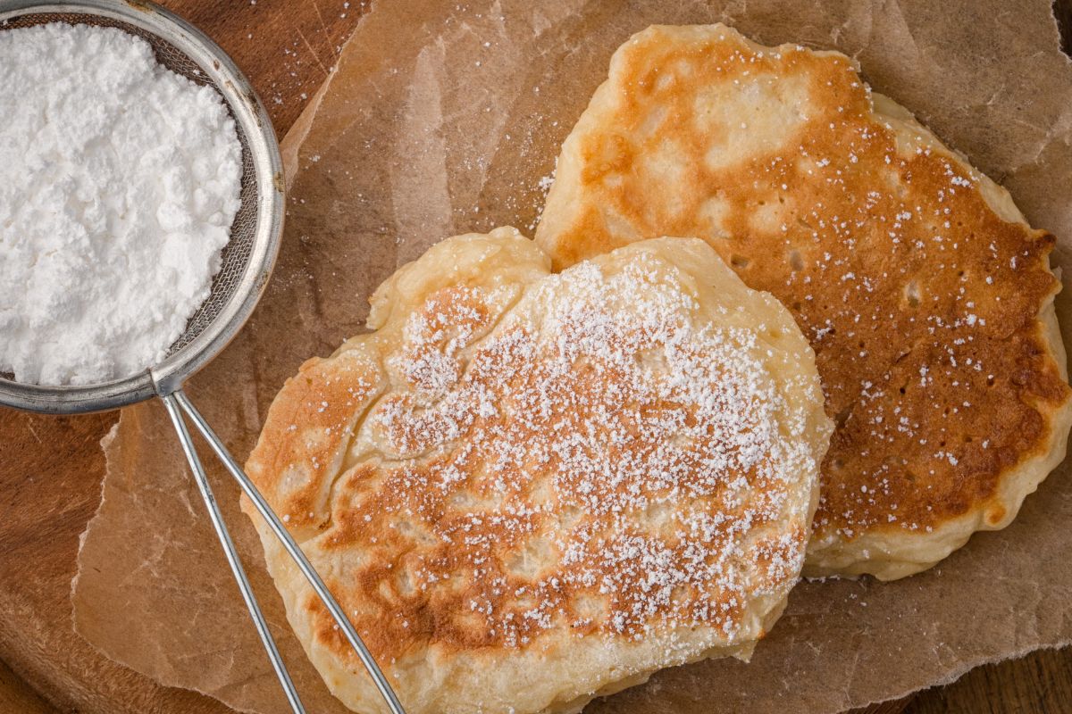 Racuchy robię bez drożdży. Smakują jak u babci, ale są szybsze w przygotowaniu