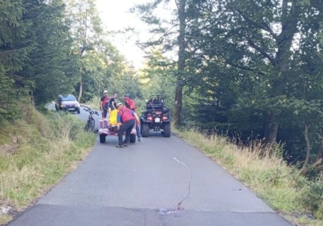 Śmiertelny wypadek w uzdrowisku. 67-latek zjeżdżał ze Stogu Izerskiego