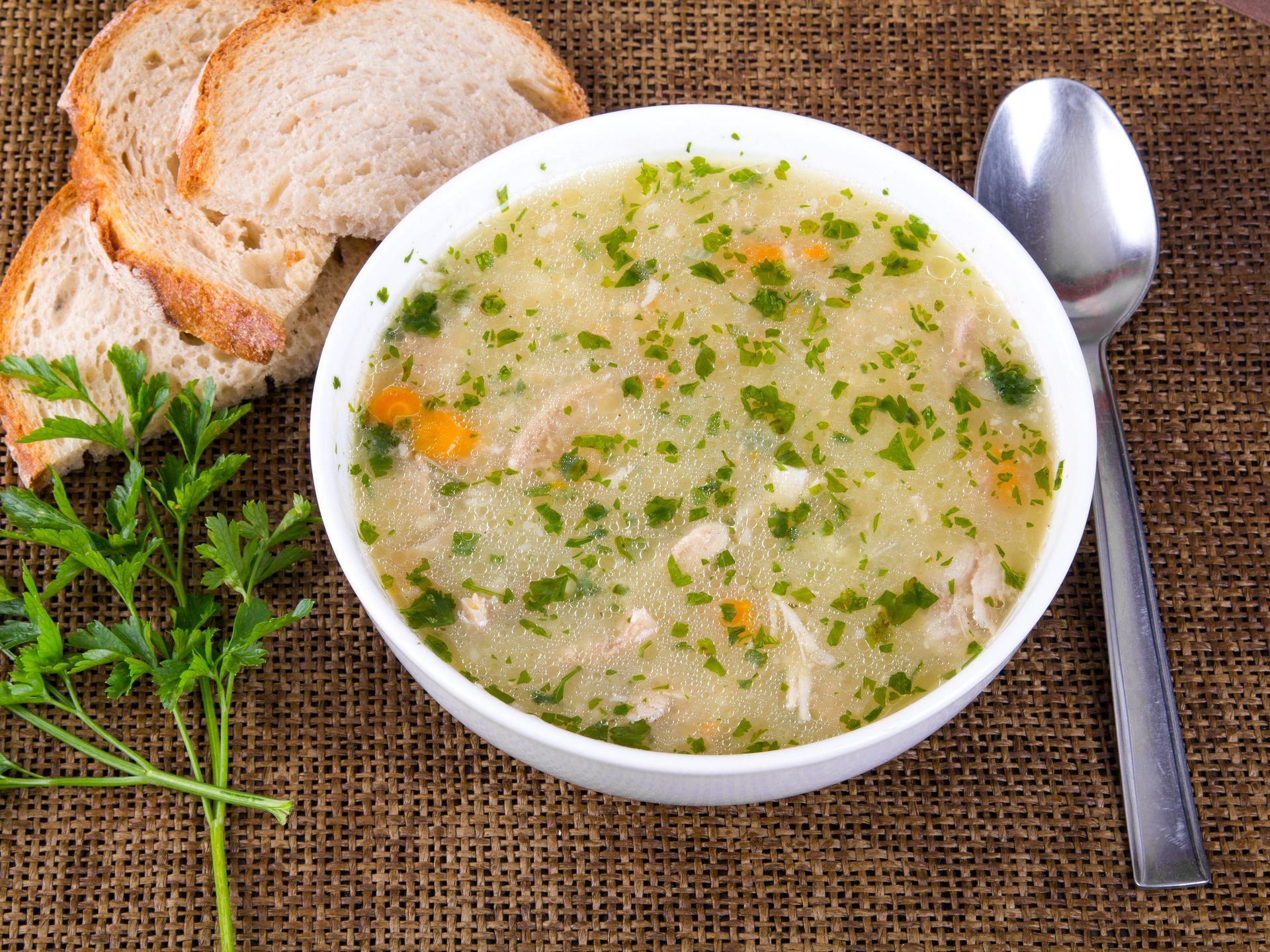 Dodaj ten składnik do krupniku, a zupa będzie pyszna i aromatyczna