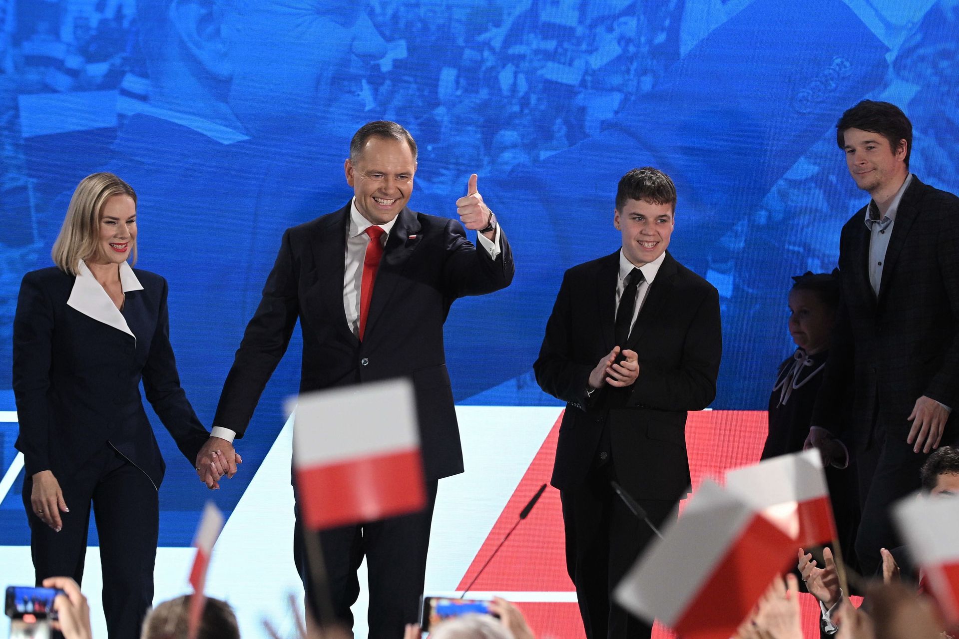 Środki na kampanię: Miliony ze zbiórek na konto Nawrockiego