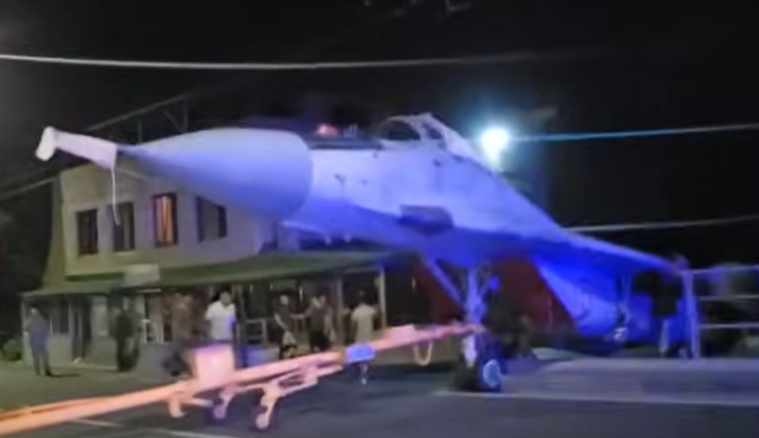 Nieudany transport rosyjskiej maszyny. MiG-29 uderzył w słup