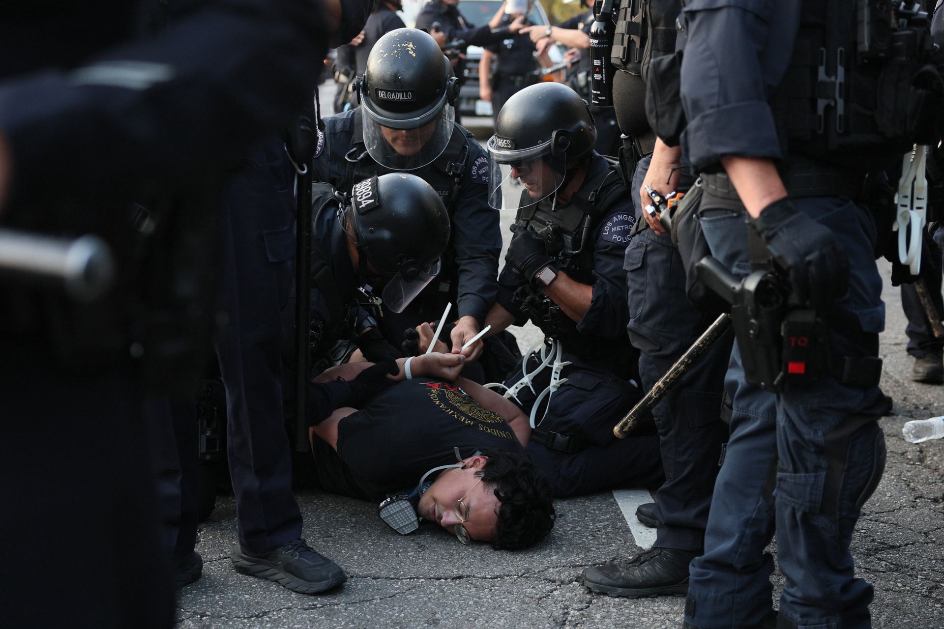 Godzina policyjna w Los Angeles. Bezkompromisowy ruch