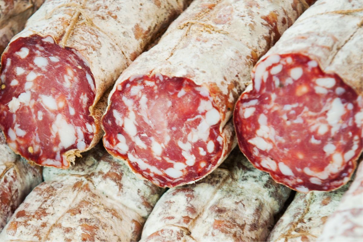 Zachwycamy się szynką parmeńską i chorizo, a nie doceniamy polskiej wędliny. Skarb z Podlasia