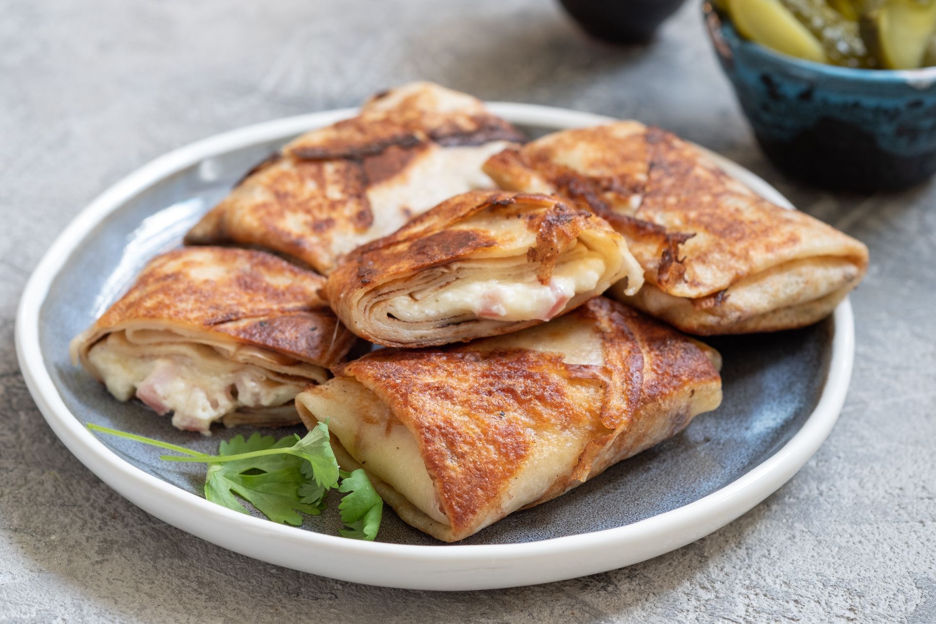 Zamiast robić pierogi, zawijam naleśniki. Z tym farszem smakują zwłaszcza dzieciom