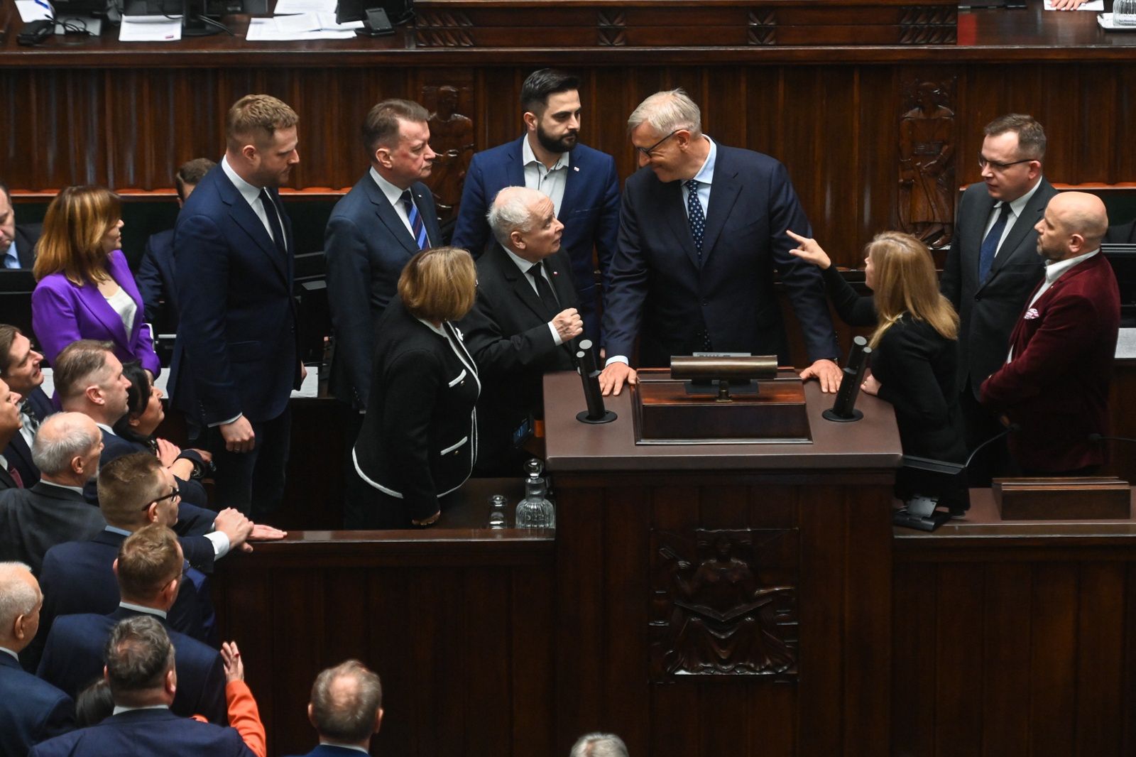 49 posłów ukaranych mniejszą karą. Znamy nazwiska