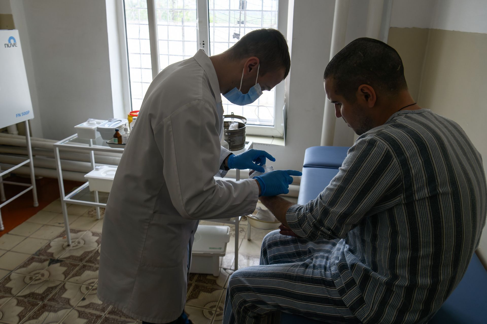 W Rosji wydaje się coraz więcej protez. Rośnie też rynek pogrzebowy