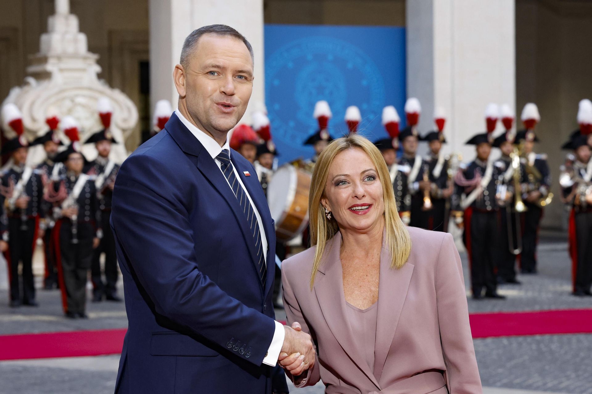 Karol Nawrocki w Rzymie: Spotkanie z premier Włoch i papieżem