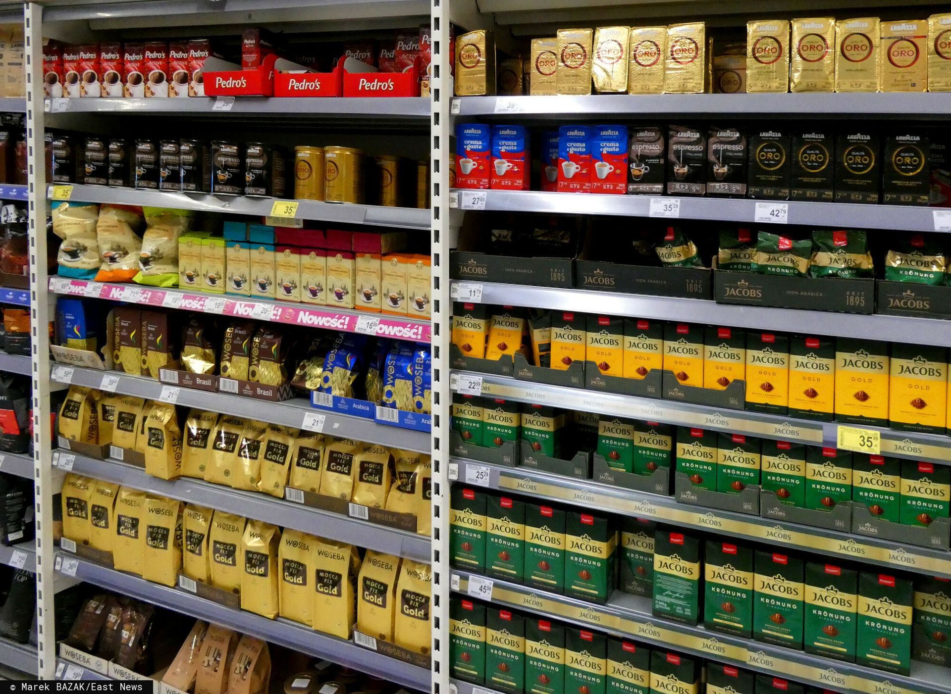 Duże różnice w cenach kawy. choćby 16 zł drożej za paczkę