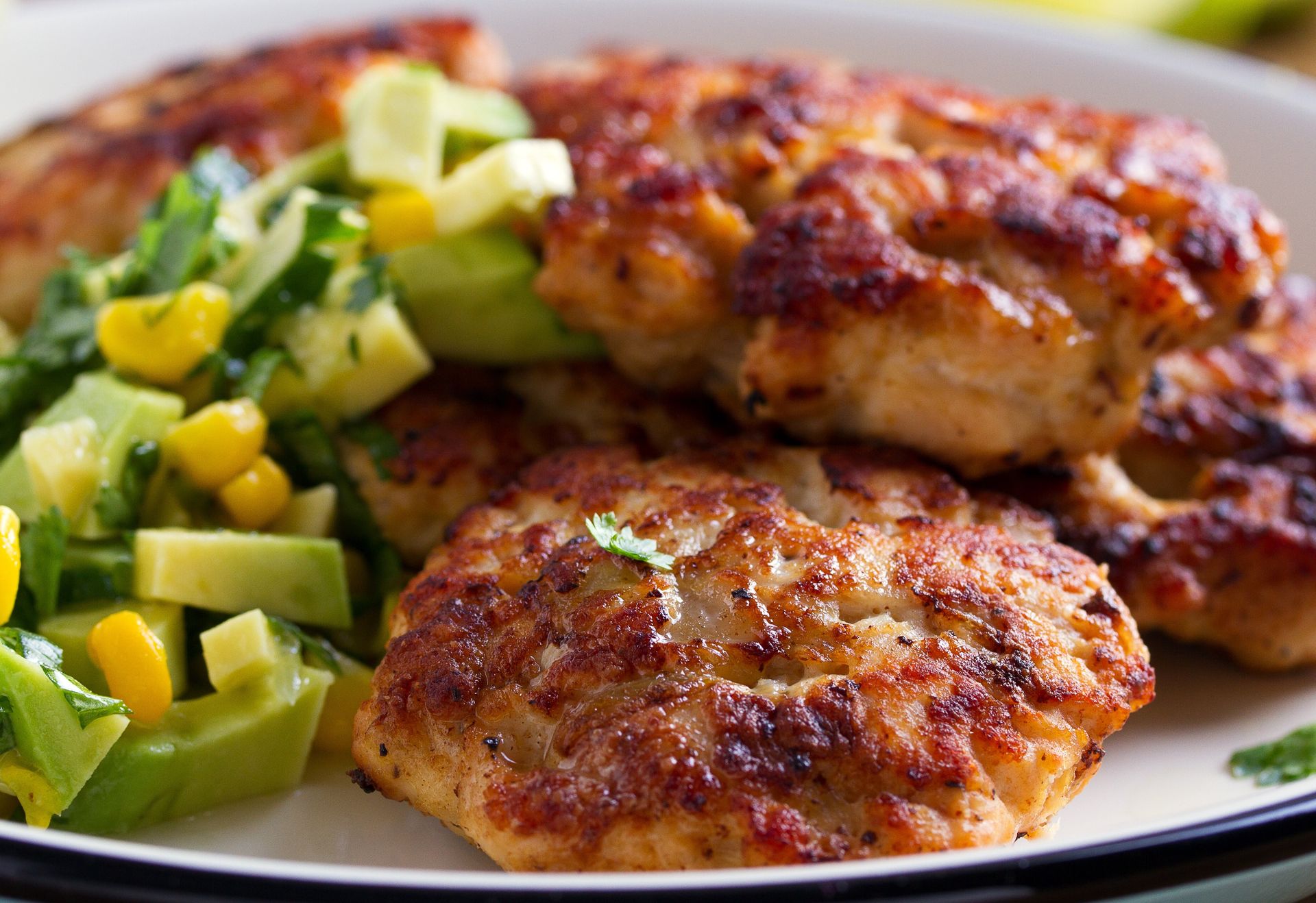 Pyszne i lekkie mielone robię z tego mięsa. Są delikatne, miękkie w środku, a z zewnątrz przyjemnie chrupią