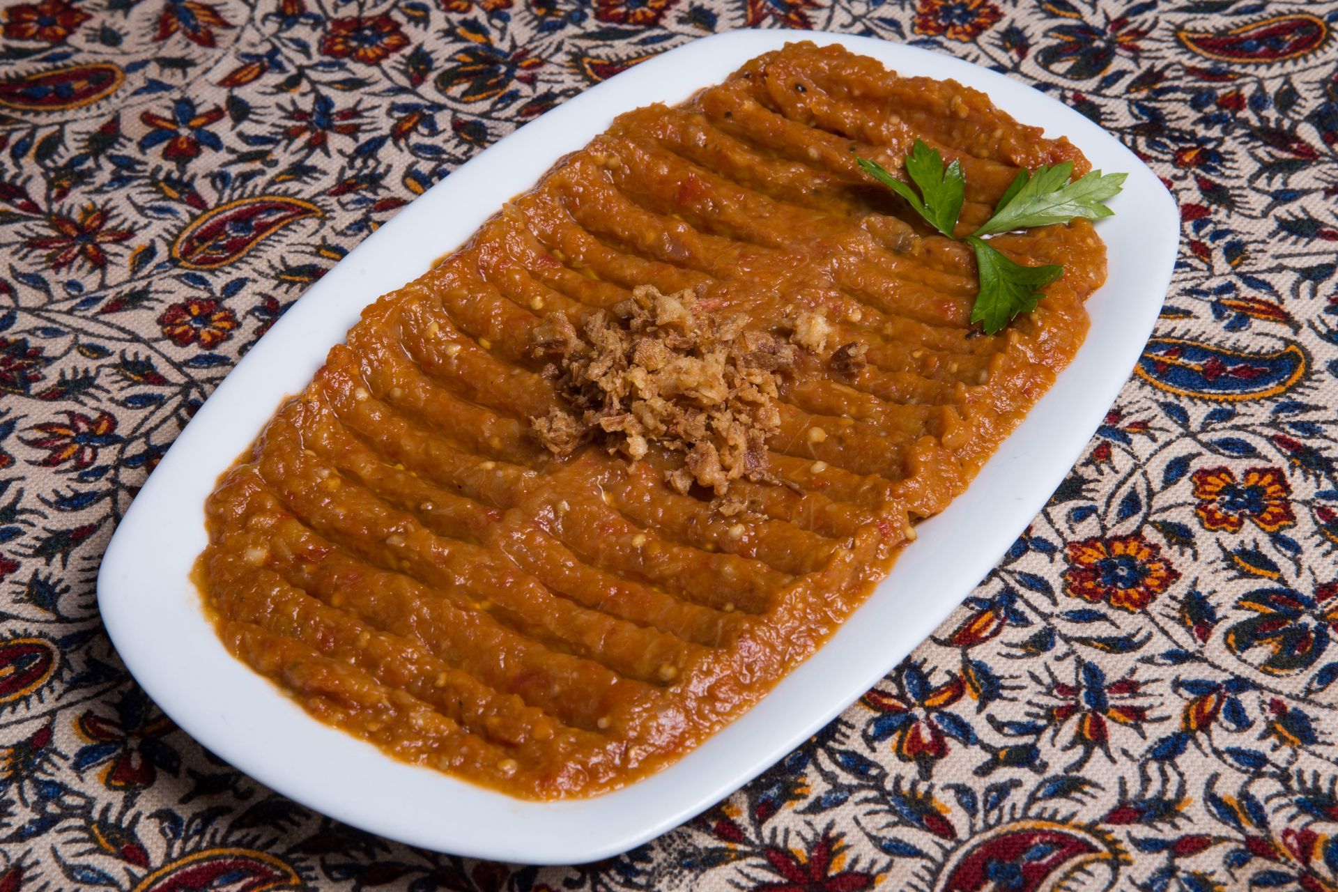 Jest lepsza od hummusu i ajwaru. Muhammara i świeży chlebek to niebo w gębie