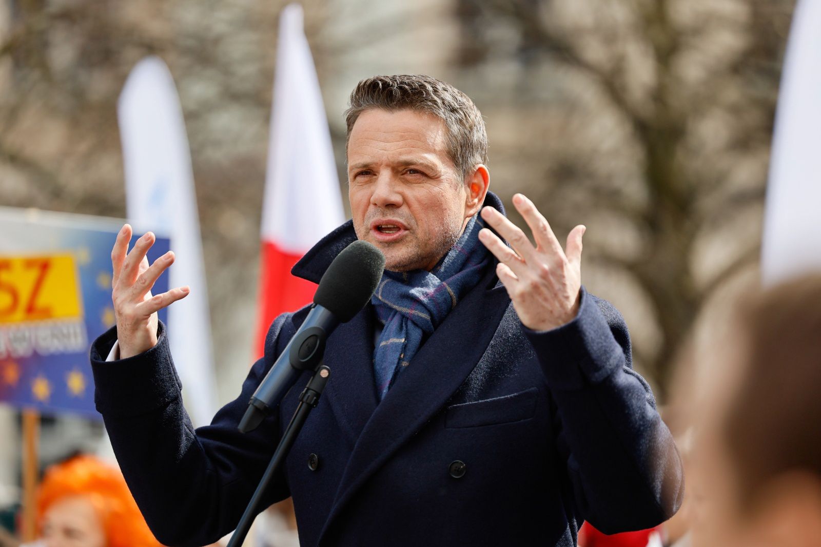 Debata otwarta dla wszystkich? Komentarze po decyzji Trzaskowskiego