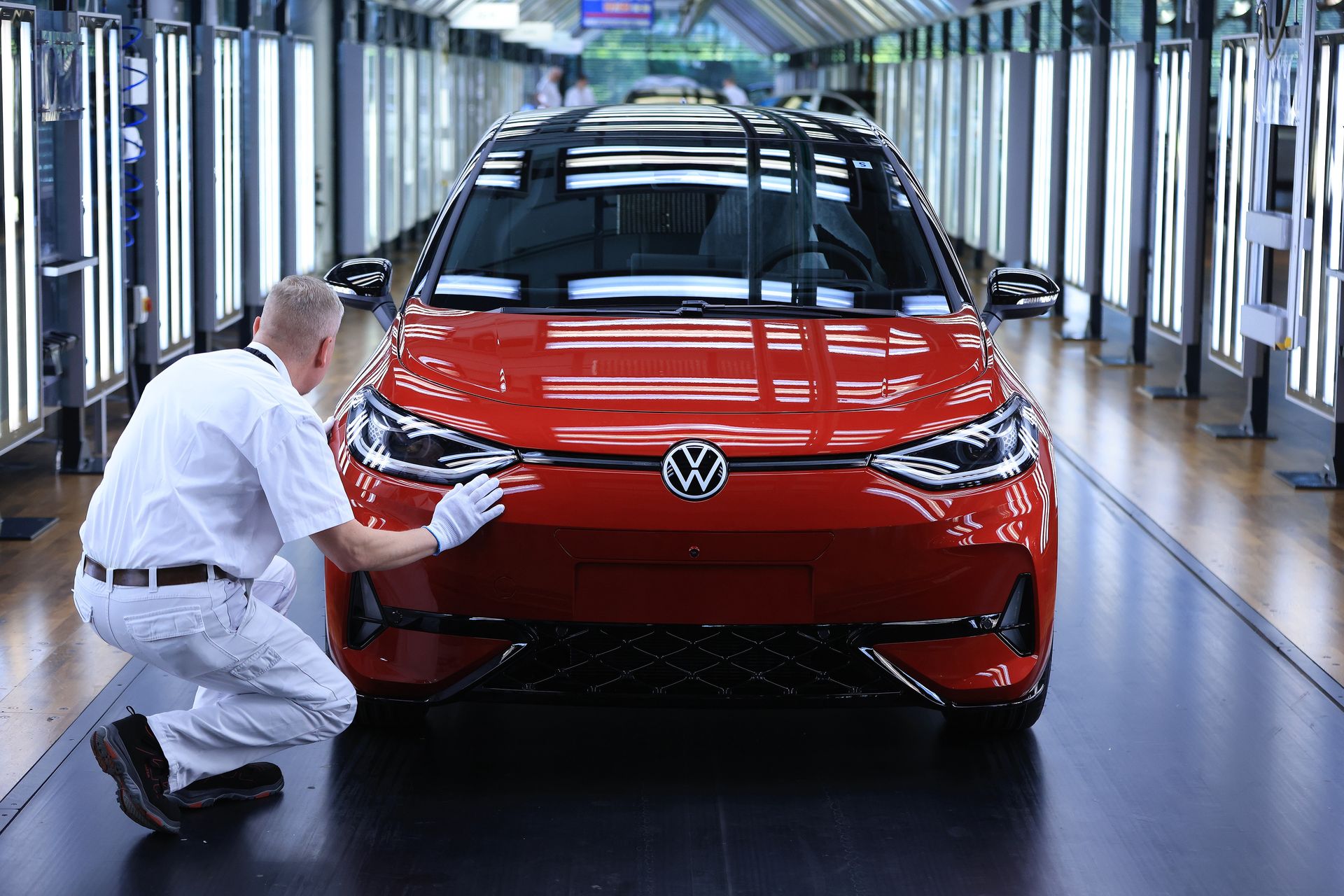 Niemieccy giganci zwalniają tysiące osób. "Będziemy świadkami bankructw"