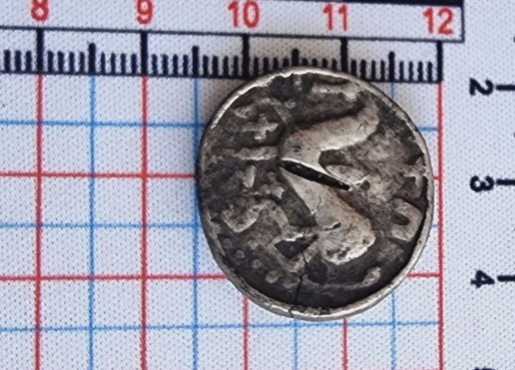 Rzadkie znalezisko w Świętokrzyskiem. Celtycka moneta odkryta na polu bitwy