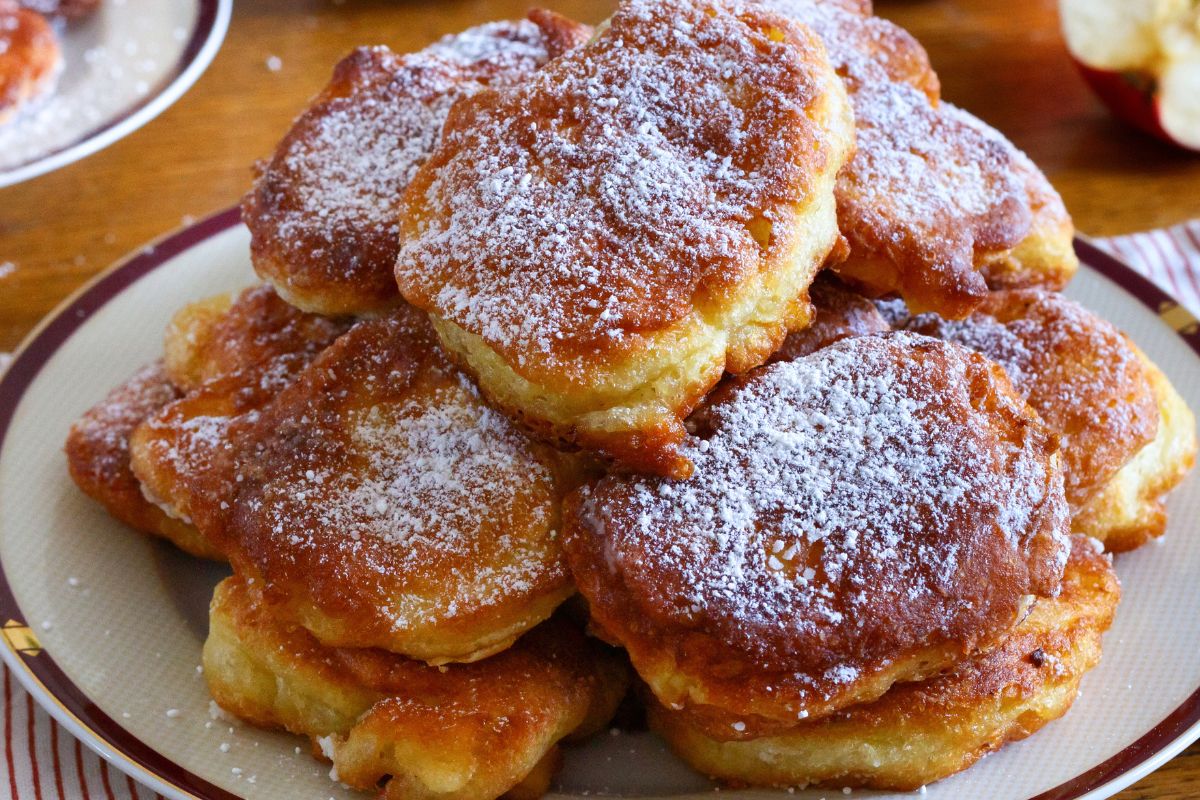Racuchy na weekend smażę jak Holendrzy pączki. Każdy zjada z dokładką