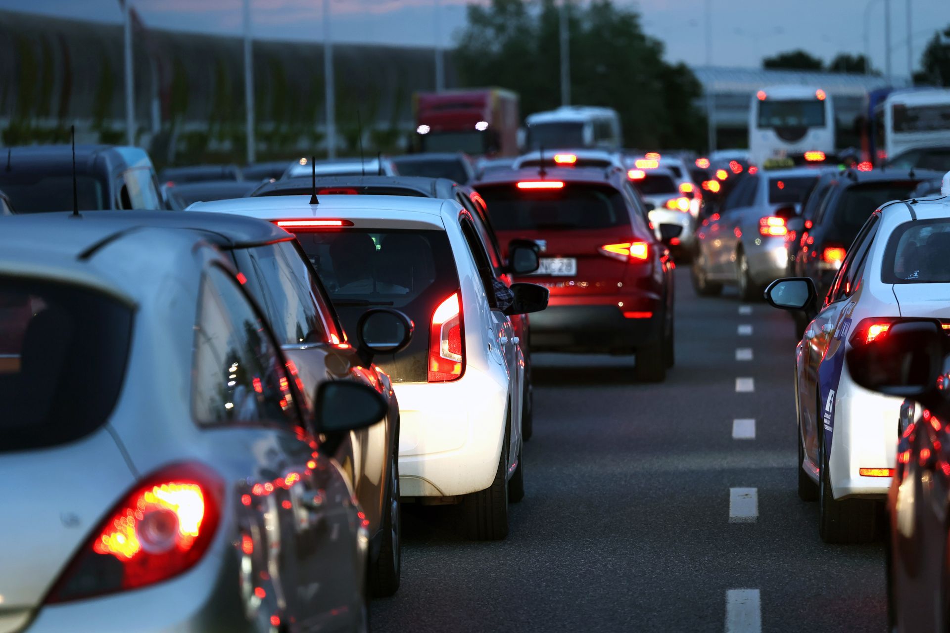 Chcą zamykać ulicę na weekend. Wszystko przez nielegalne wyścigi
