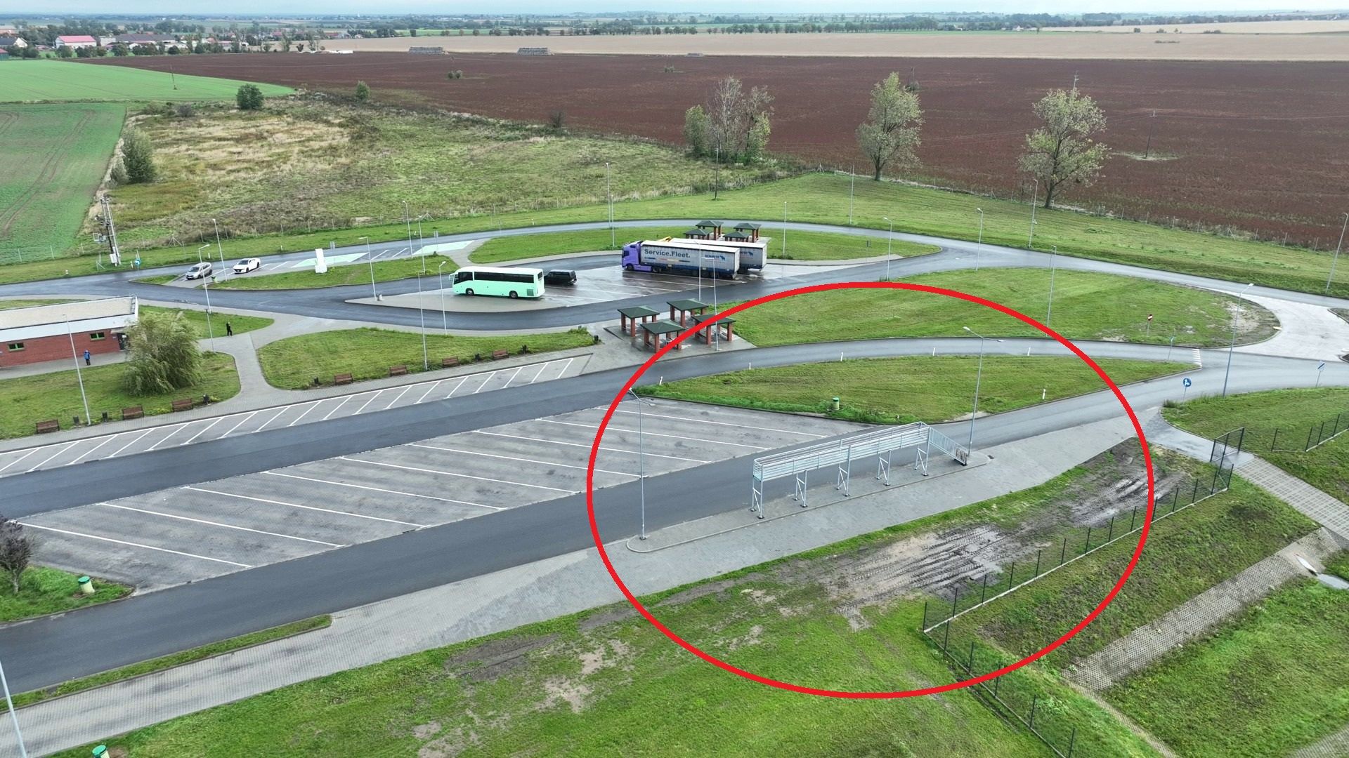 Nowe MOP-y na S1 w Beskidach. Postój, ładowarki i rampy dla TIR-ów