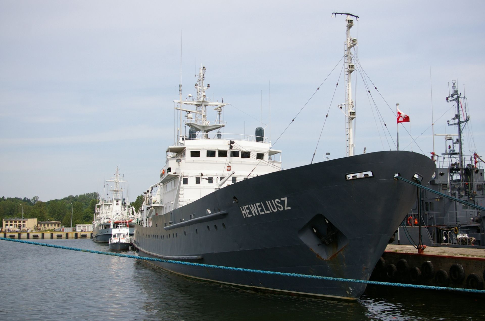 Podejrzane manewry rosyjskiego statku. Na miejsce płynie ORP Heweliusz