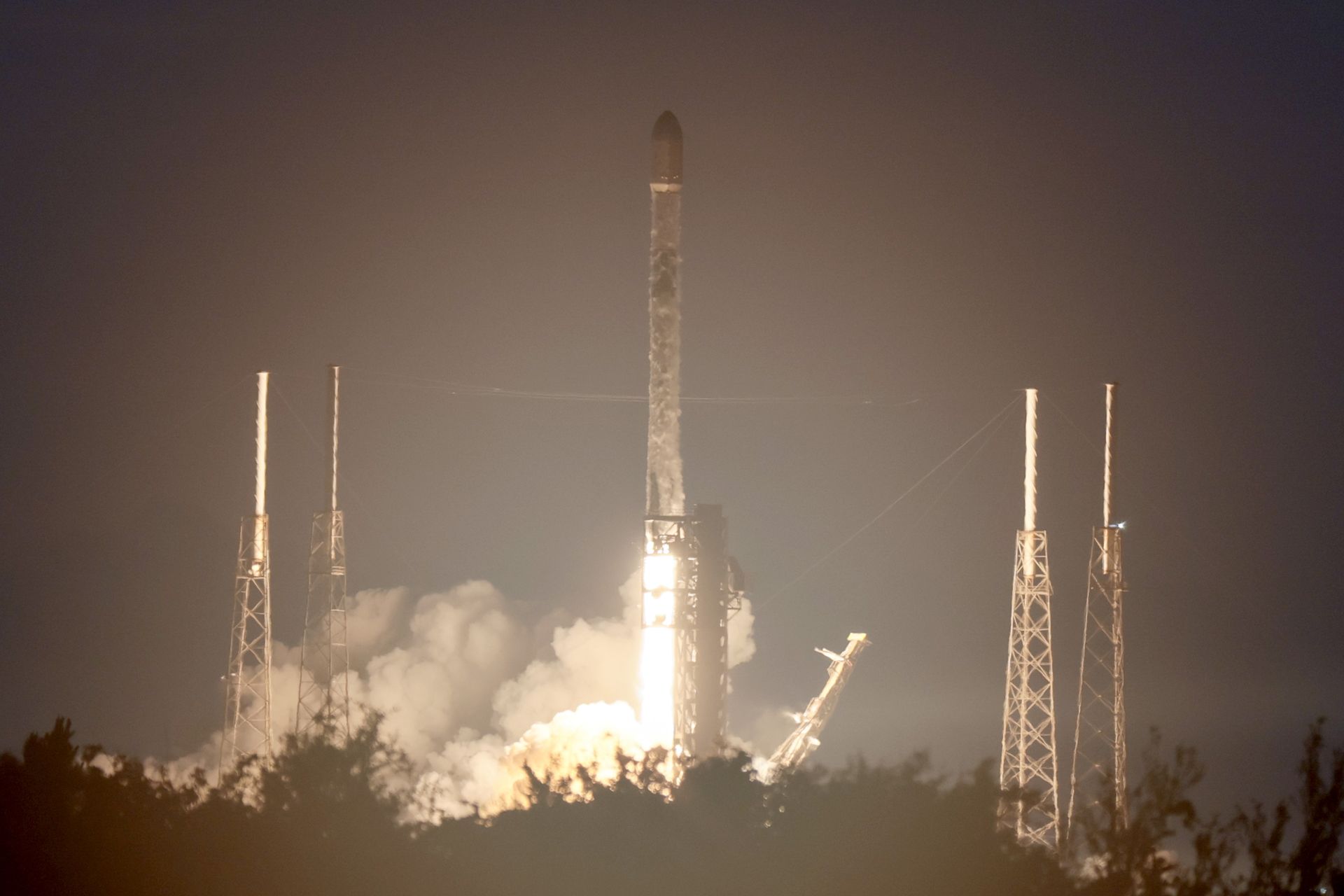 Najruchliwszy kosmodrom świata zwalnia tempo. SpaceX ogranicza starty