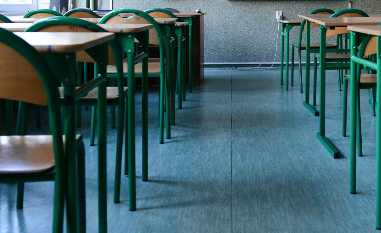 W szkole nie ma uczniów. Dyrektorka mimo to otrzymuje pensję