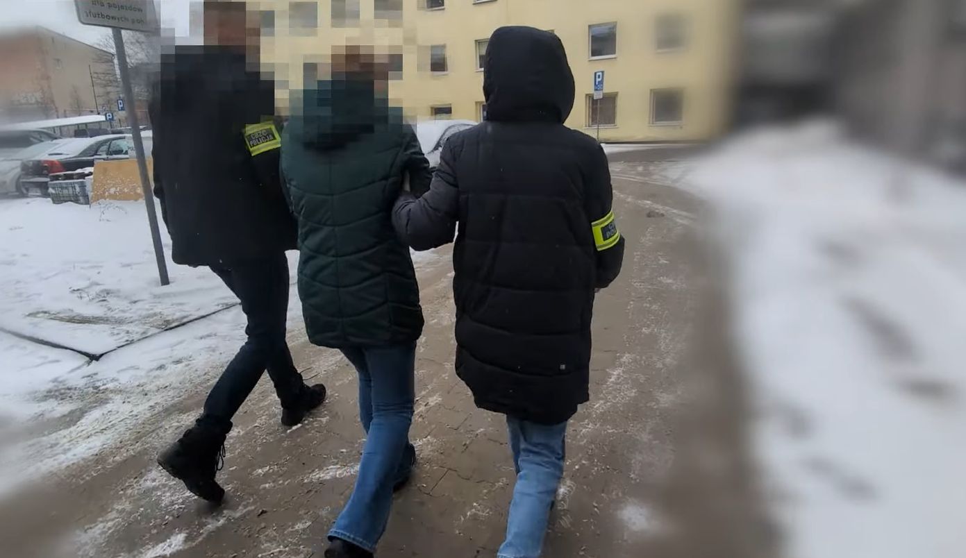 CBZC rozbiło grupę internetowych oszustów. Wysyłali sól i mąkę